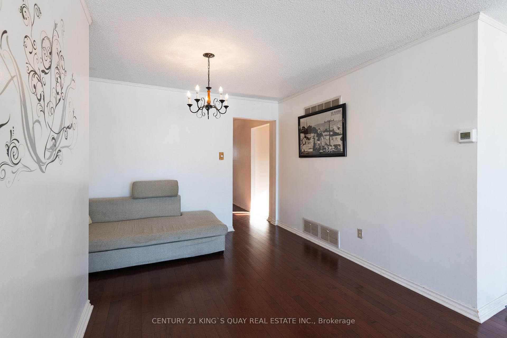 9 Barrington Crescent photo 7