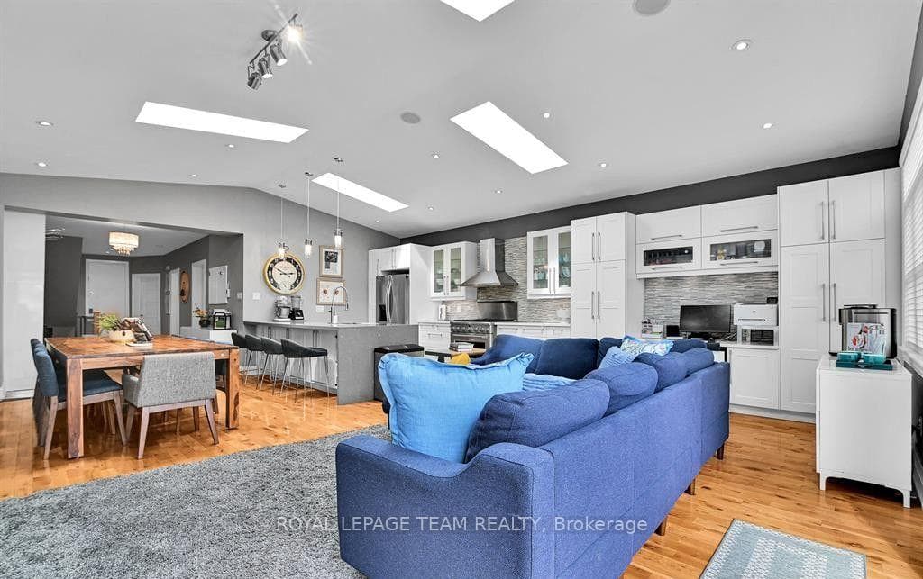 212 Flora Street Unit 1 photo 8