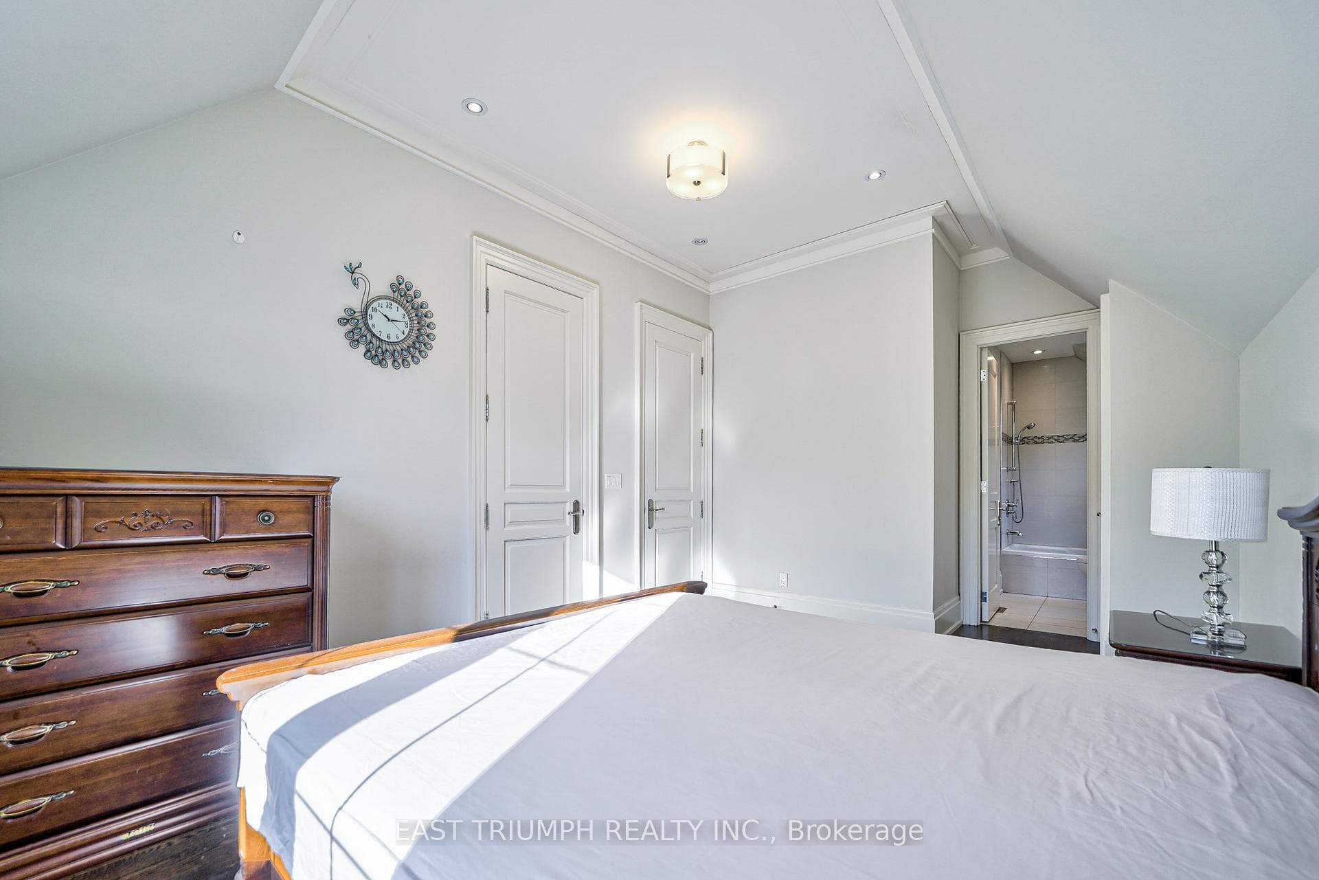 186 Mckee Avenue photo 33