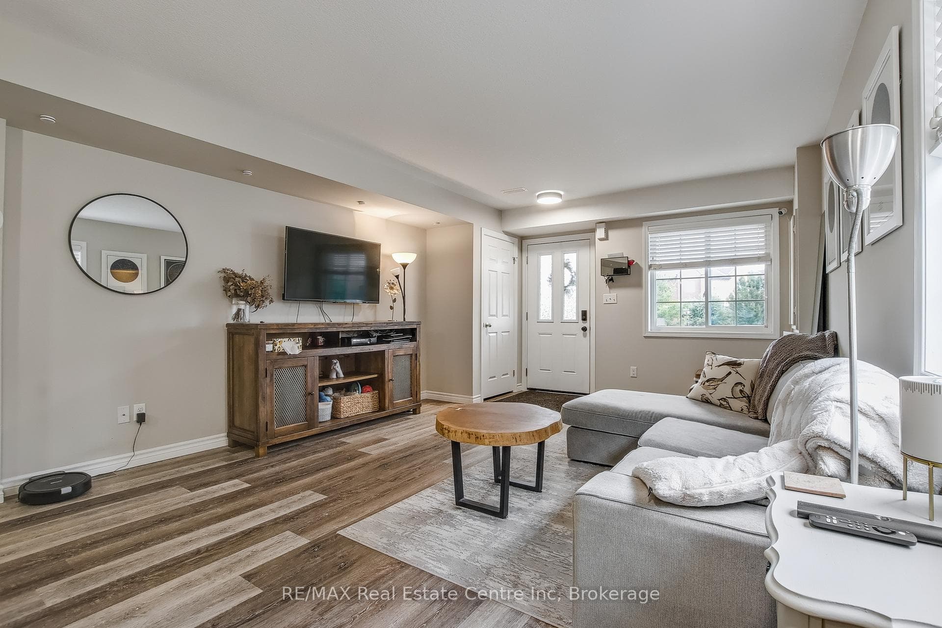 35 Mountford Drive Unit 33 photo 9