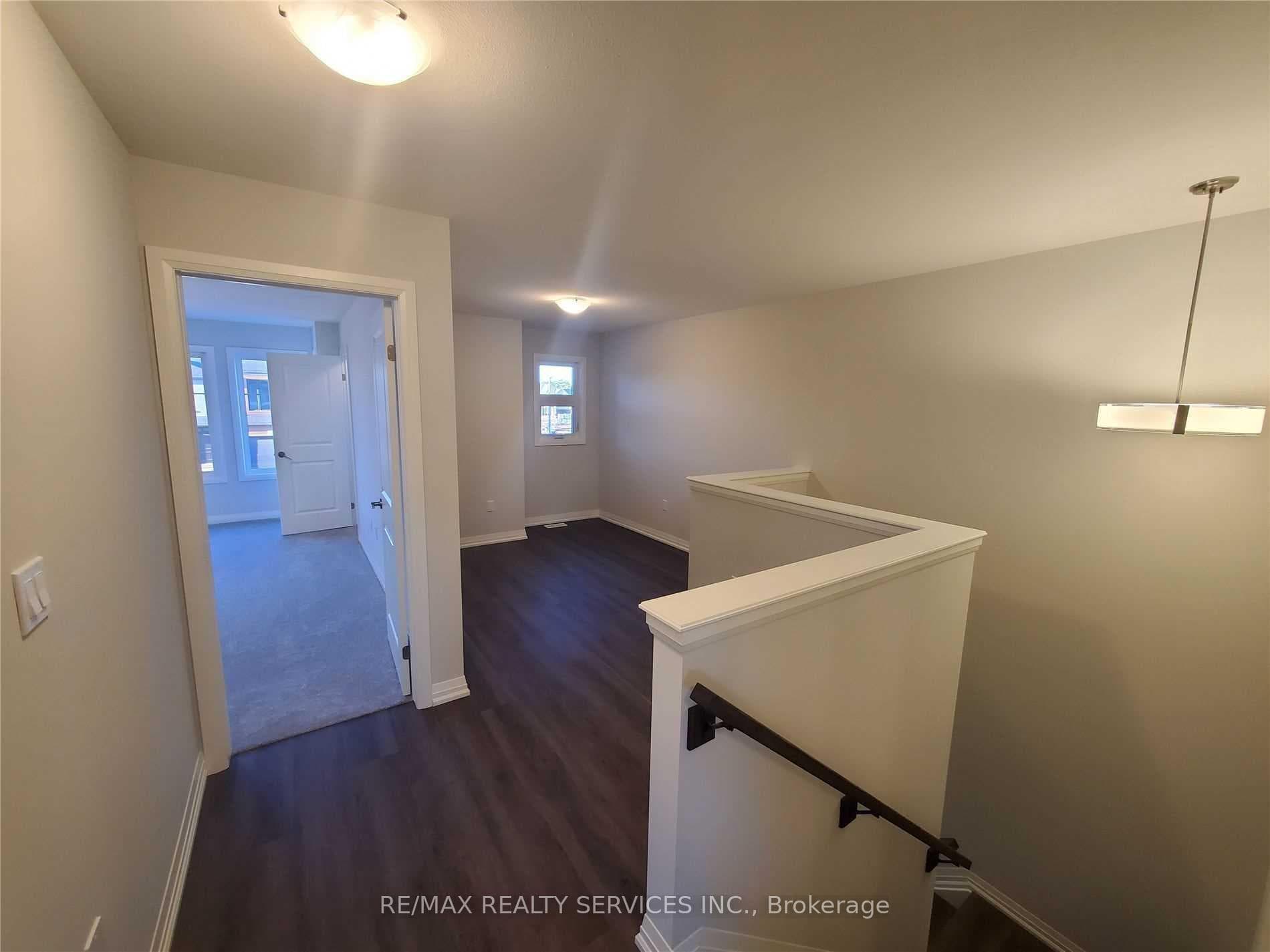 7418 Jonathan Drive photo 9