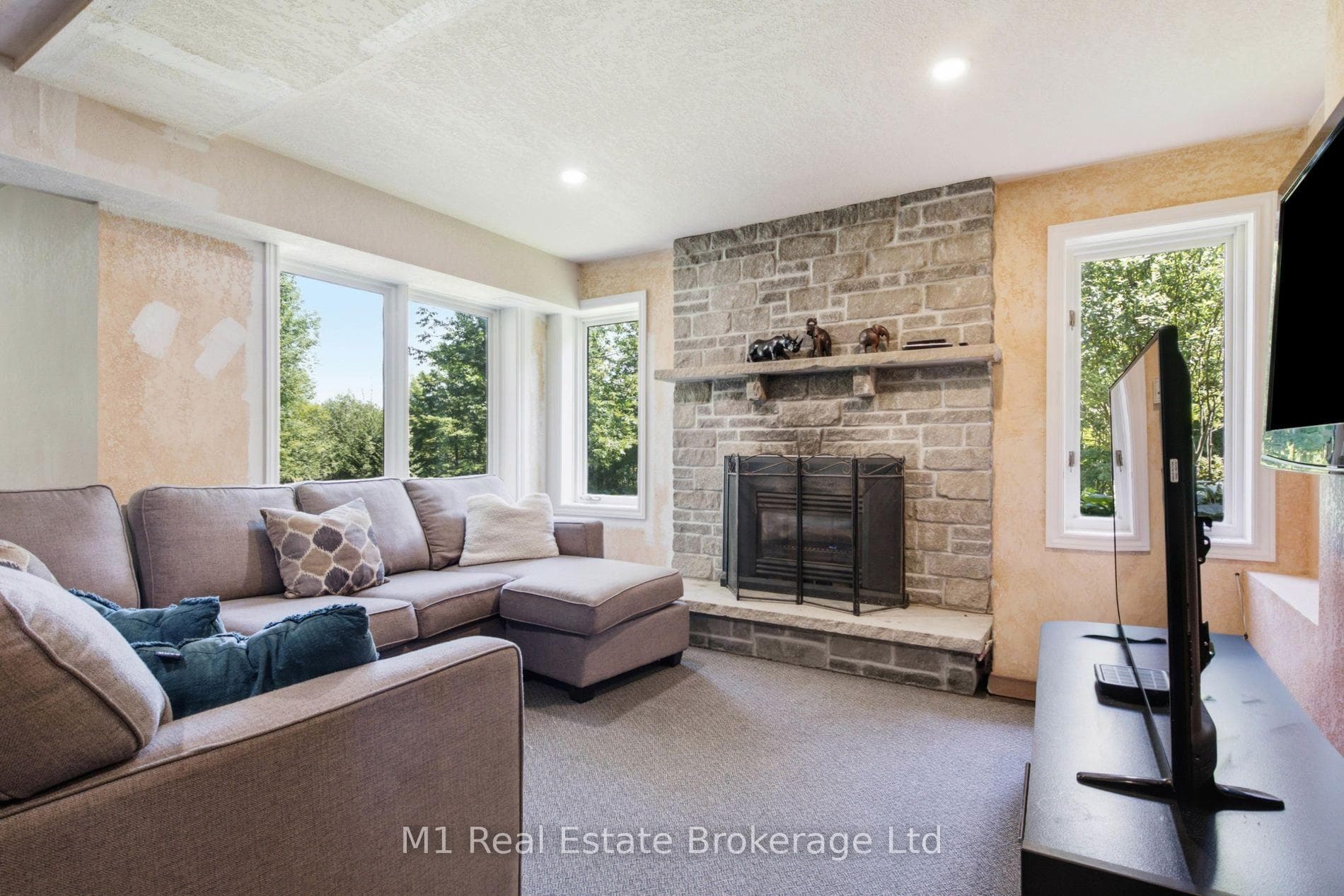 142631 35 Road photo 23