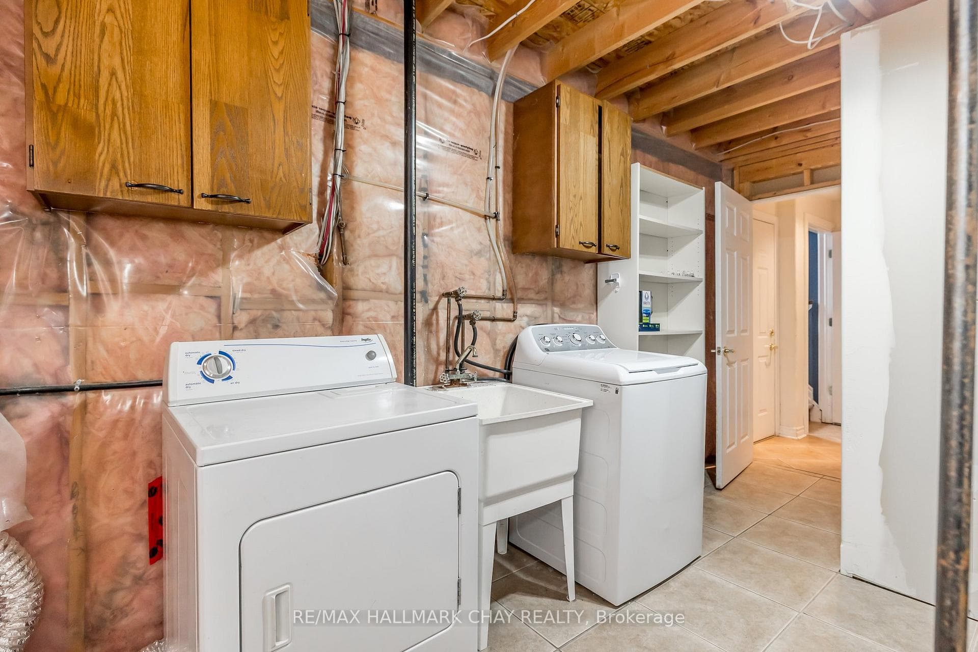 46 Patrick Drive Unit LOWER photo 11