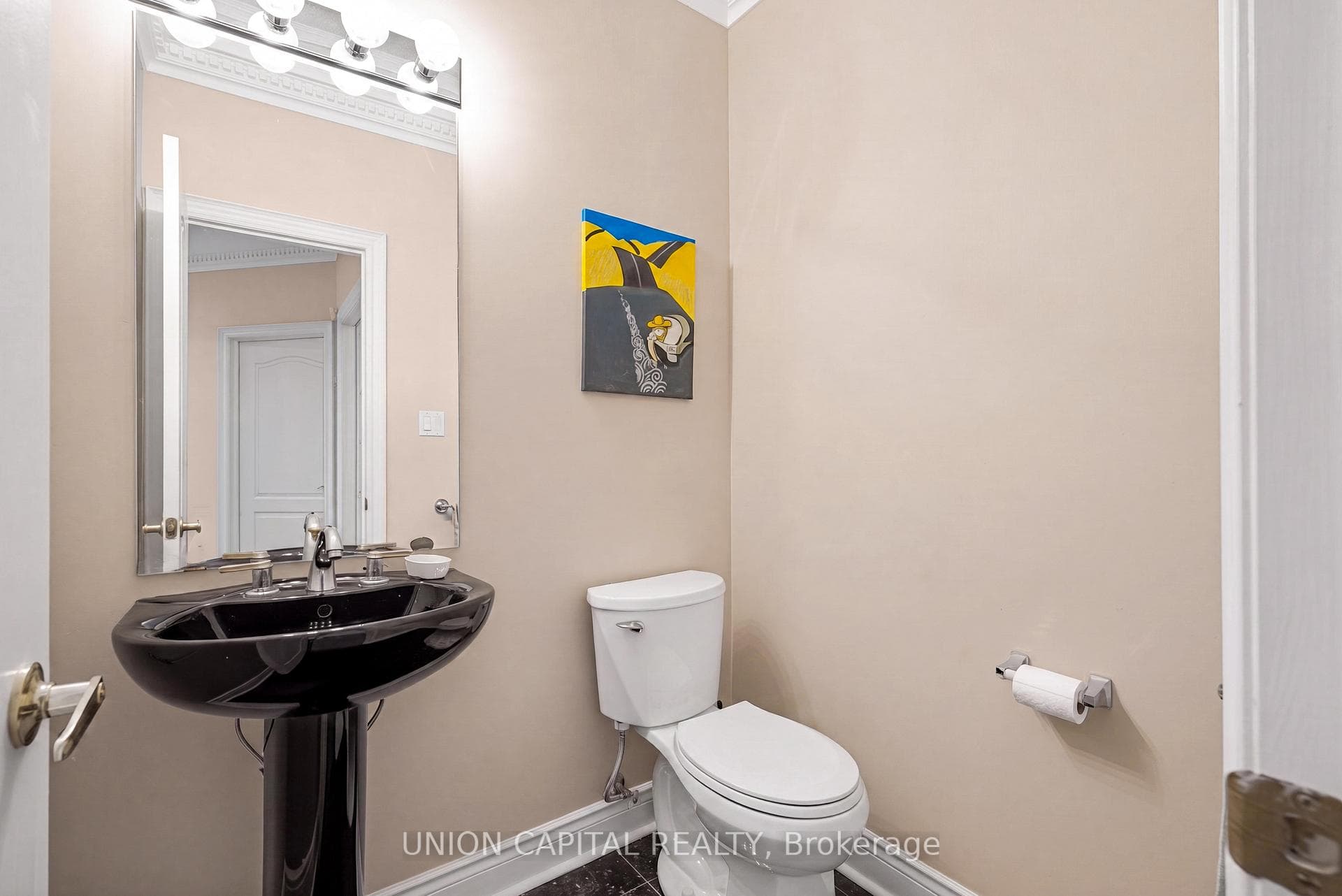 75 Langtry Place photo 18