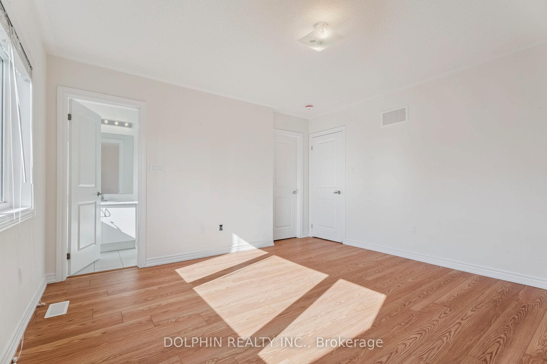 27 Tamworth Terrace photo 34