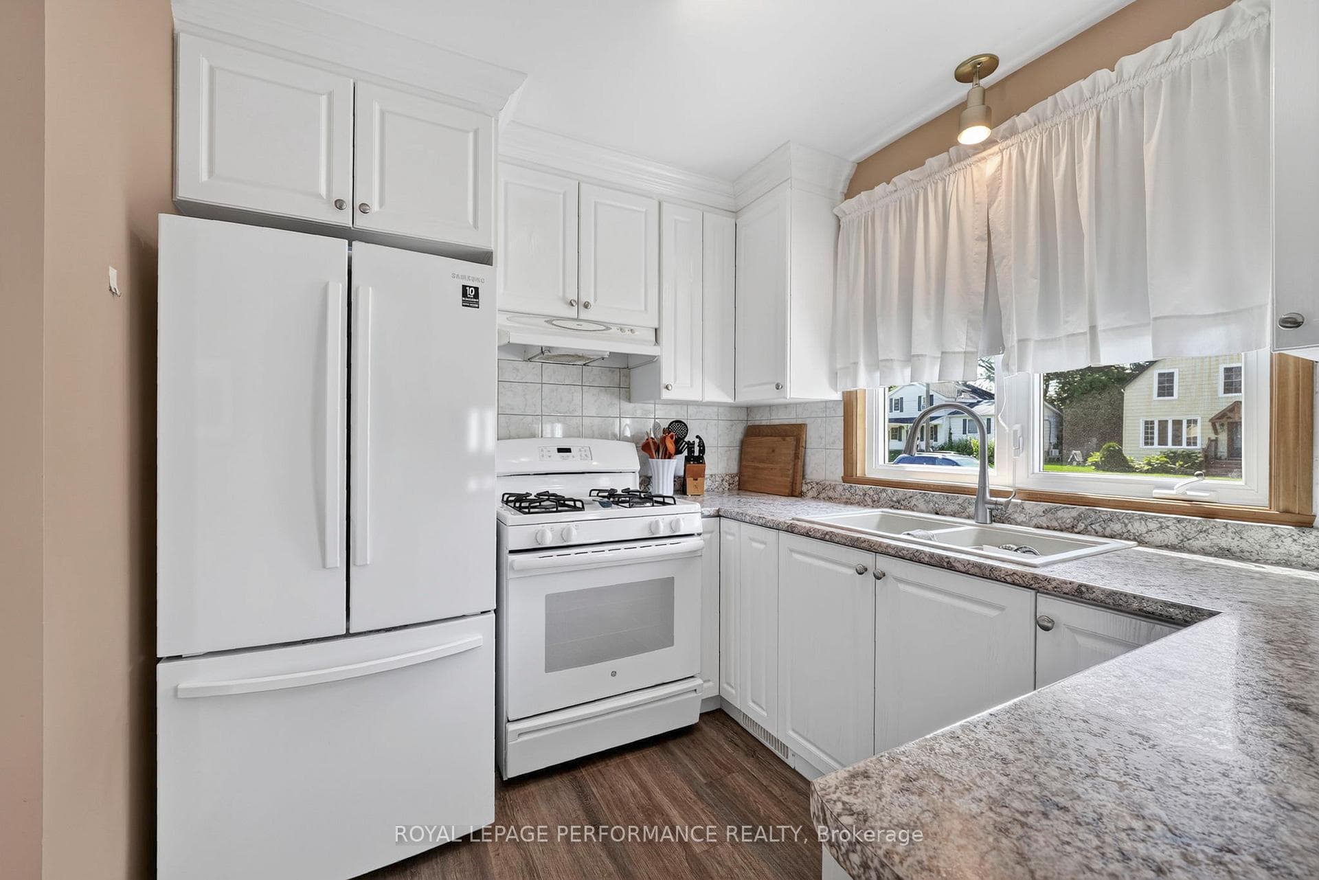 32 Frost Avenue photo 13