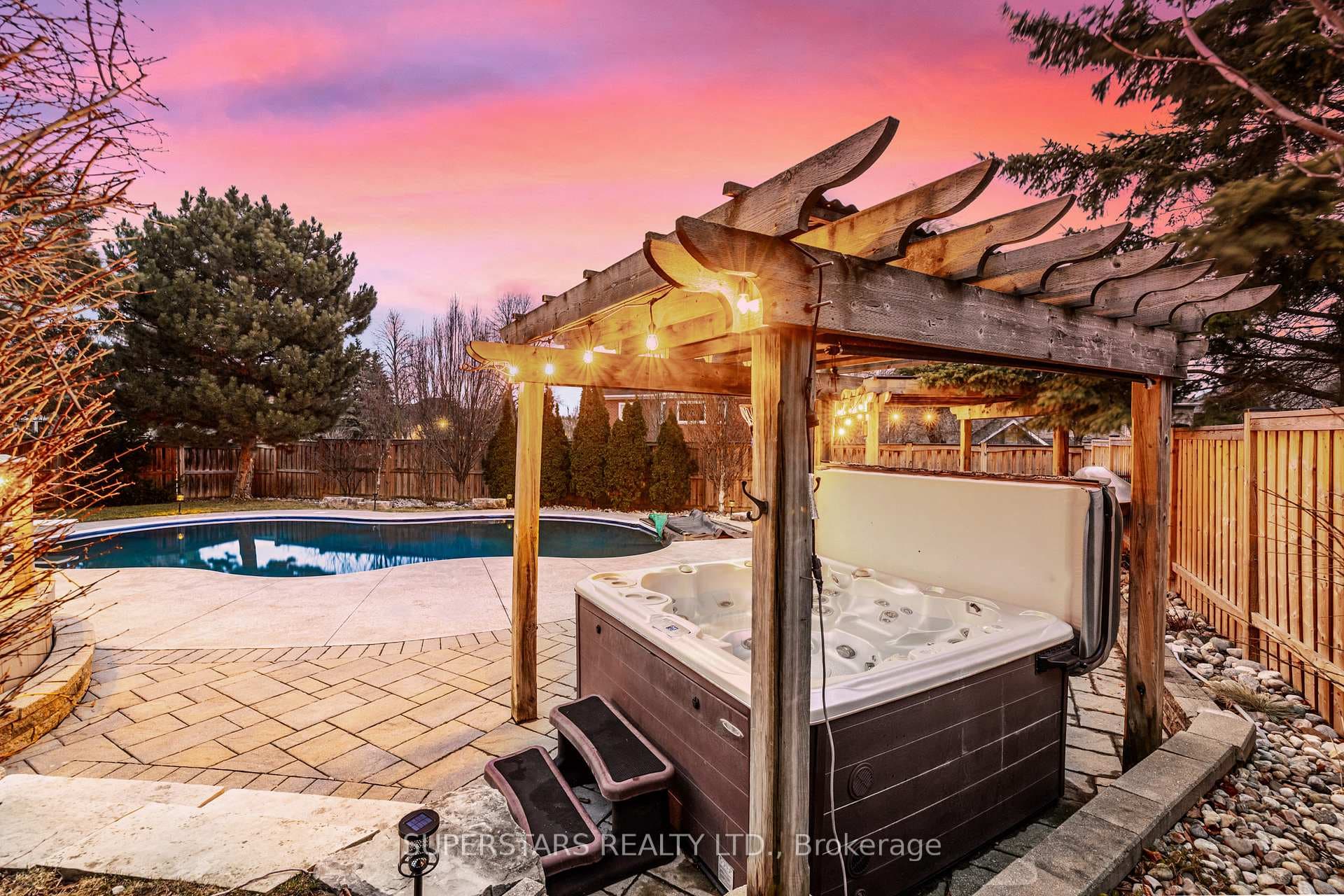 852 Norwick Road photo 48