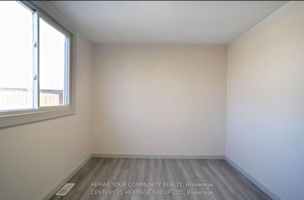 236 Simcoe Avenue photo 38
