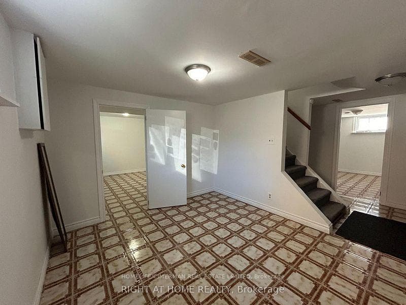 50 Moore Park Avenue photo 16