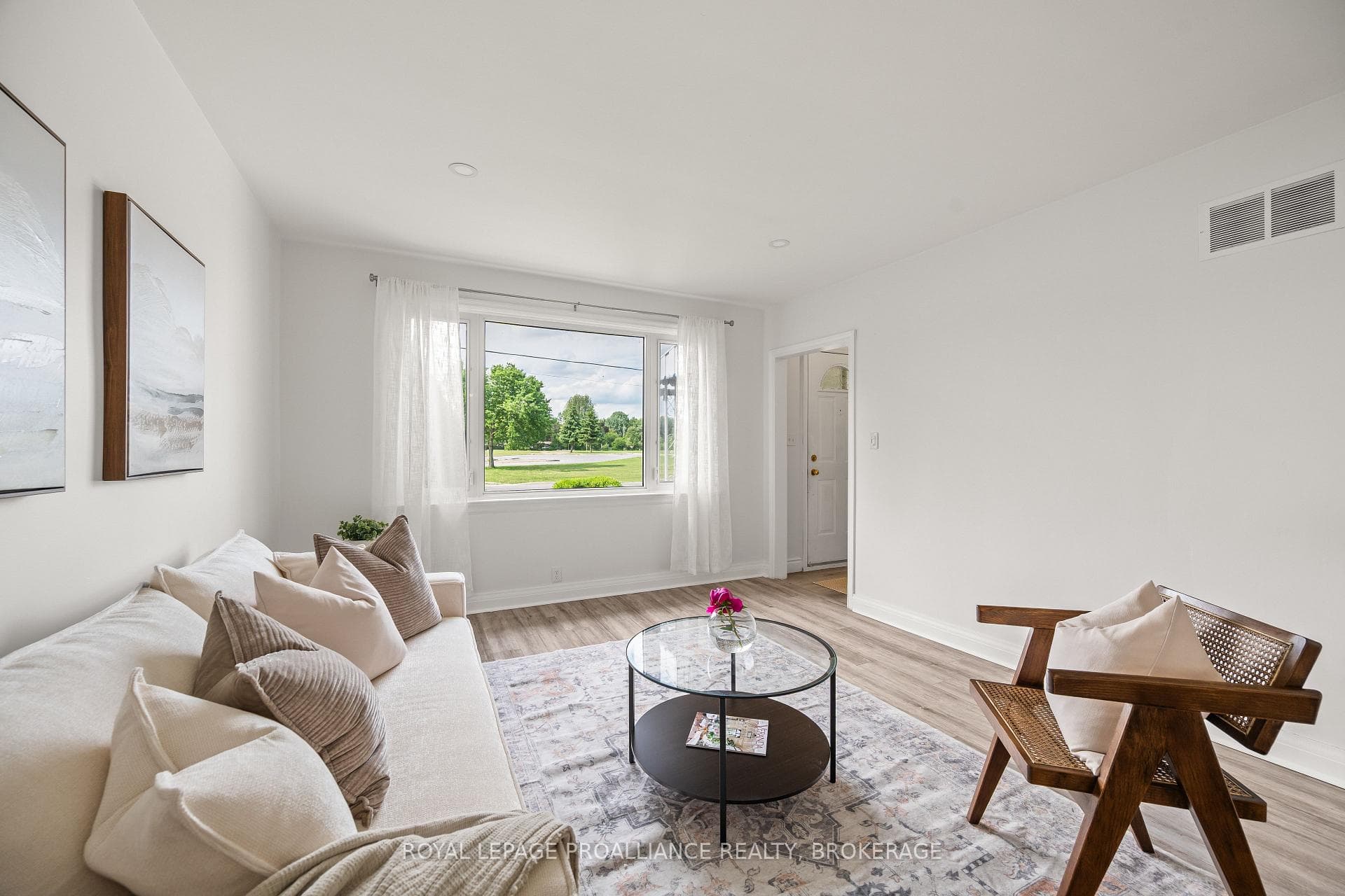 260 Elmwood Street photo 13