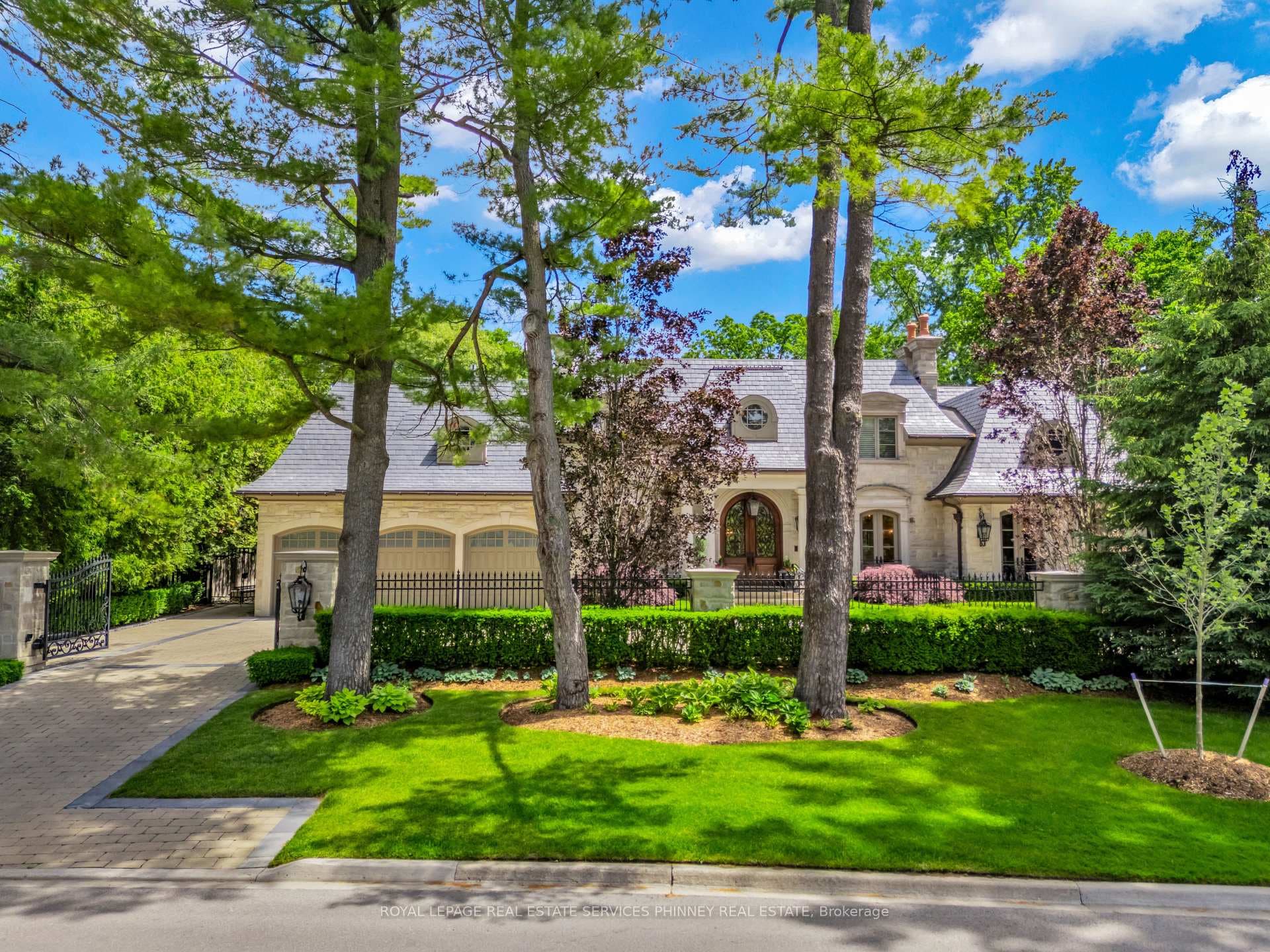 113 Maple Grove Drive photo 1