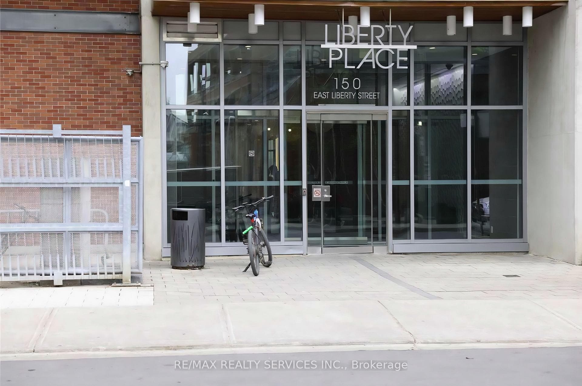 150 East Liberty Street Unit 1713 photo 1