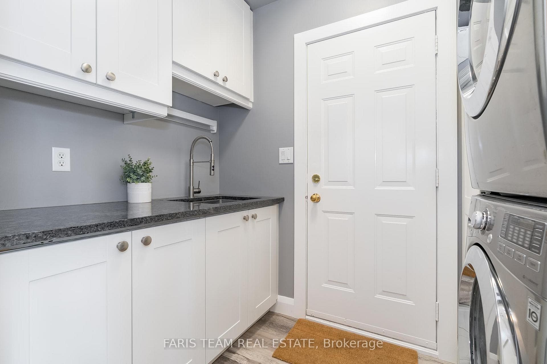 6 Shamrock Lane photo 18