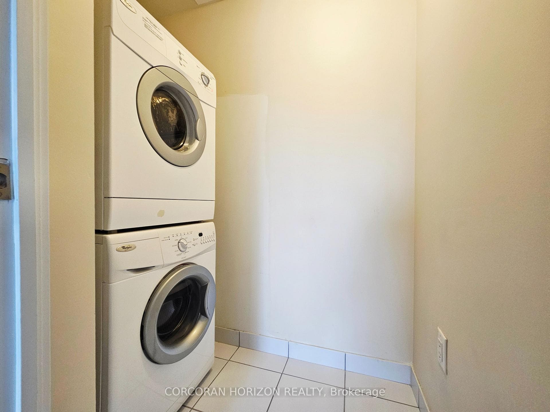 560 Front Street Unit 1027 photo 9