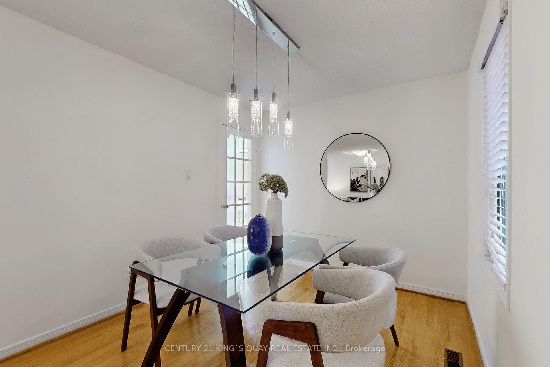 125 Wharton Square photo 6