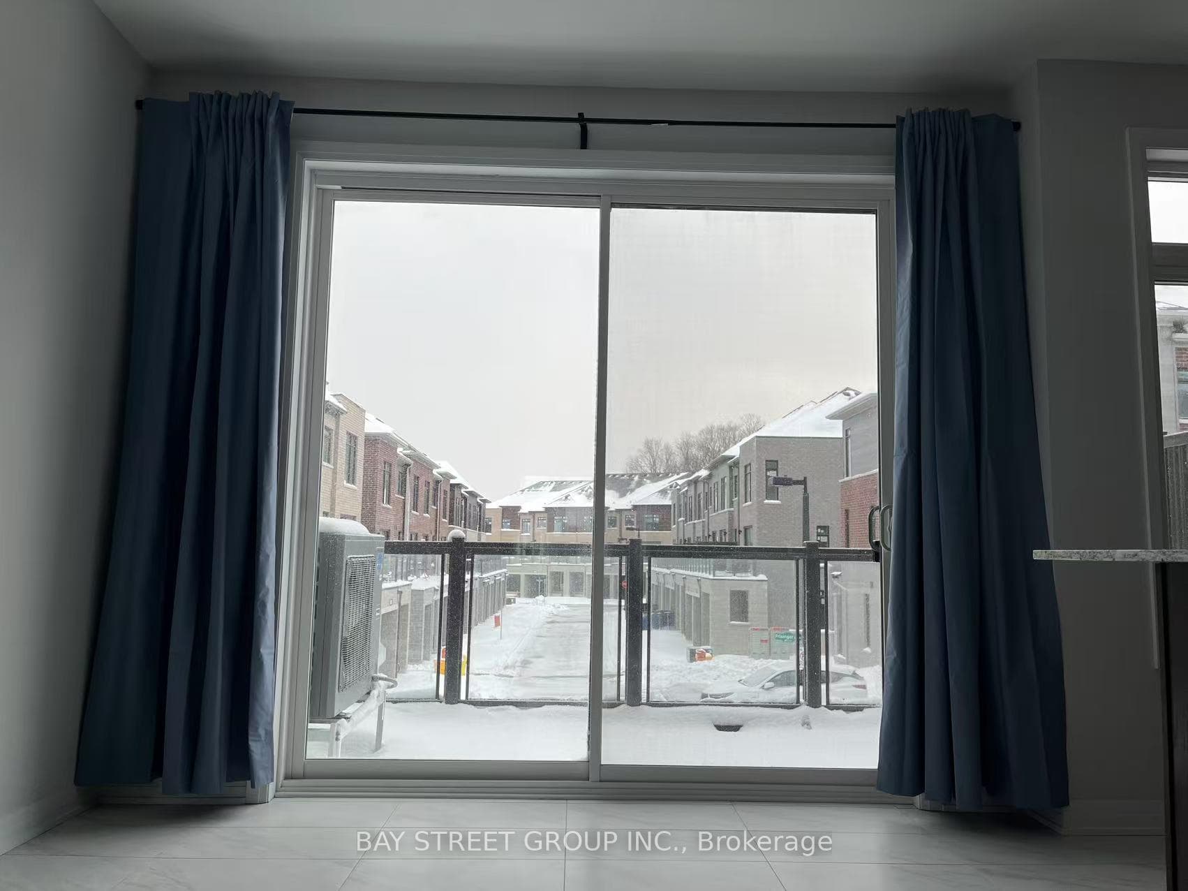 77 Rustle Woods Avenue photo 8