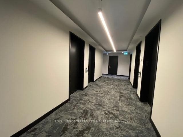 488 University Avenue Unit 2212 photo 25