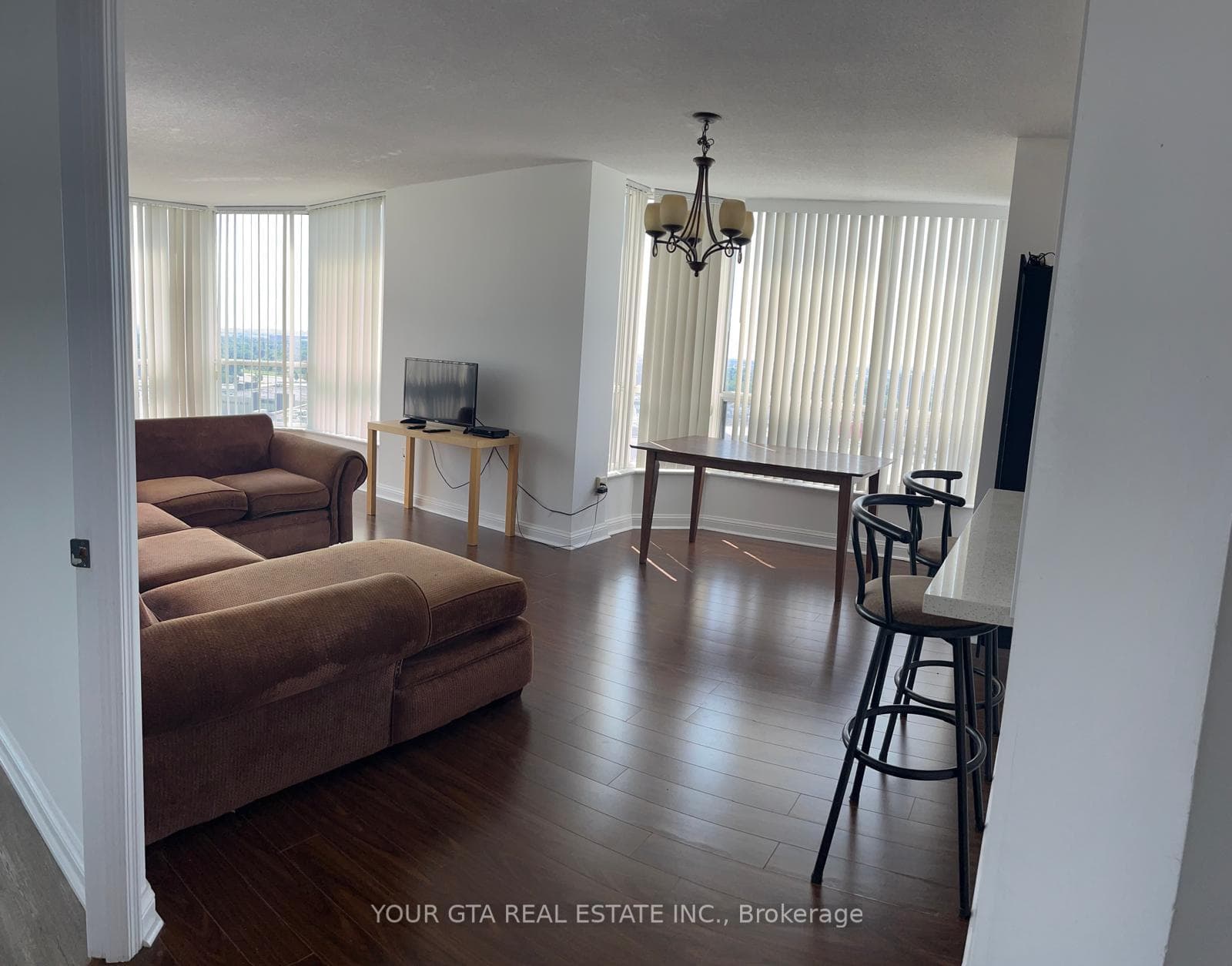 22 Hanover Road Unit 1510 photo 13