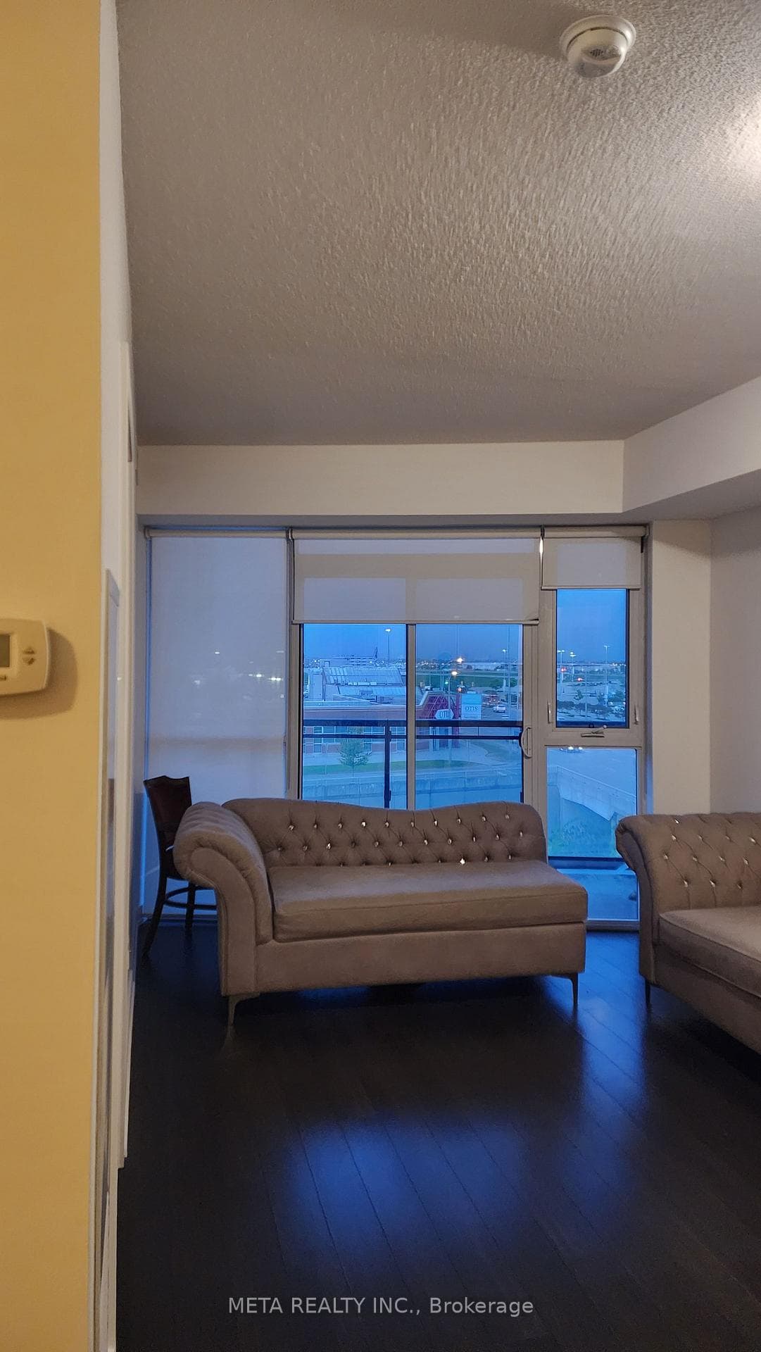 16 Mcadam Avenue Unit 405 photo 3