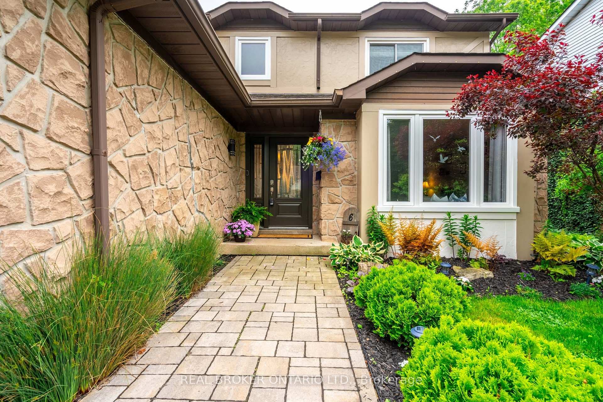 6 Forestview Drive photo 3