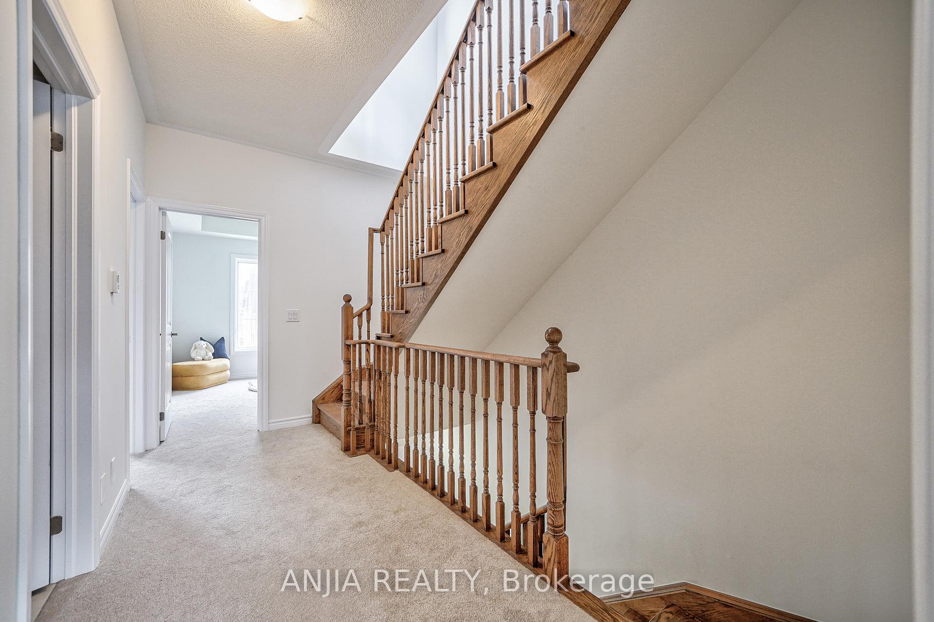 86 Guardhouse Crescent photo 26