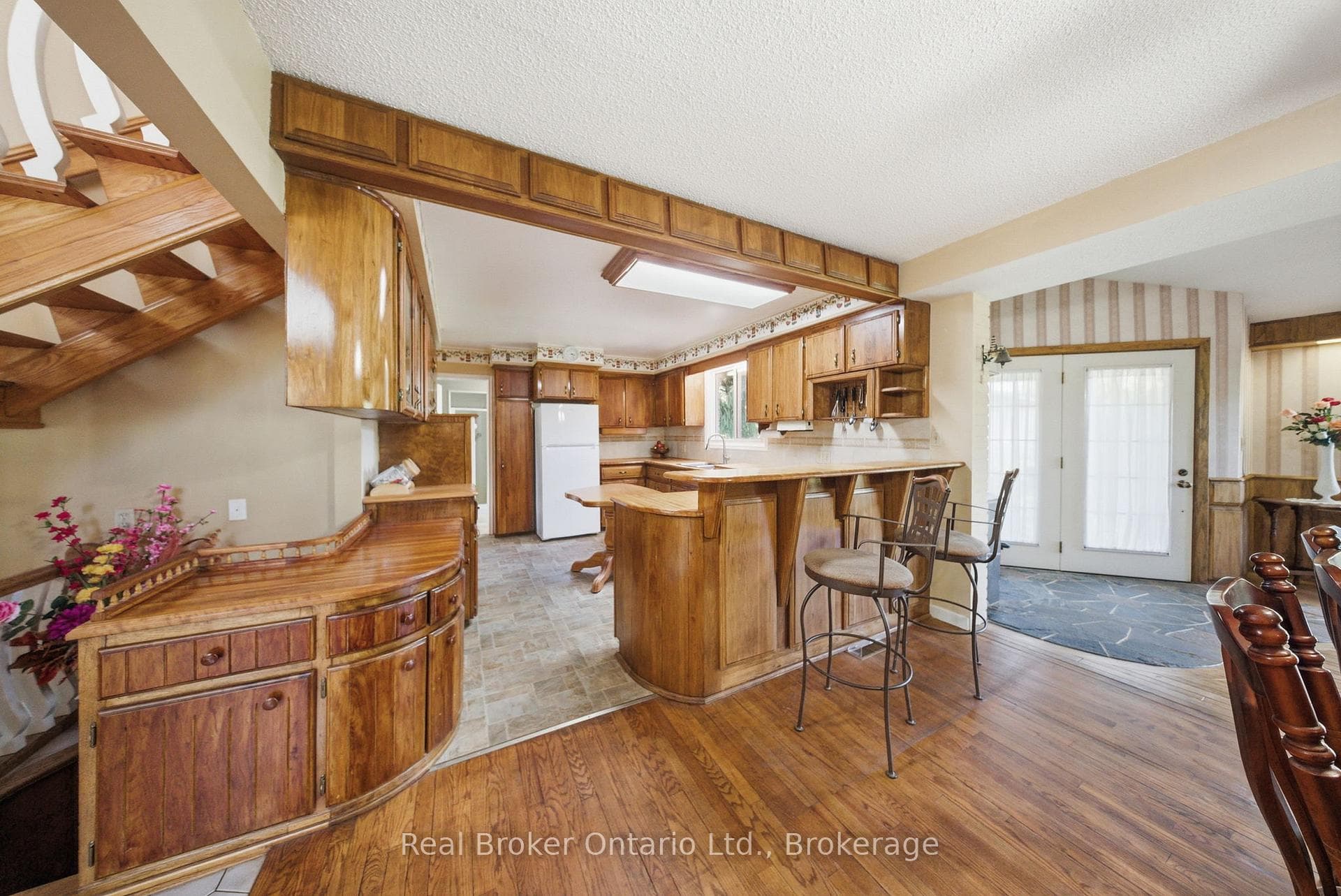 800 Tremaine Avenue photo 14