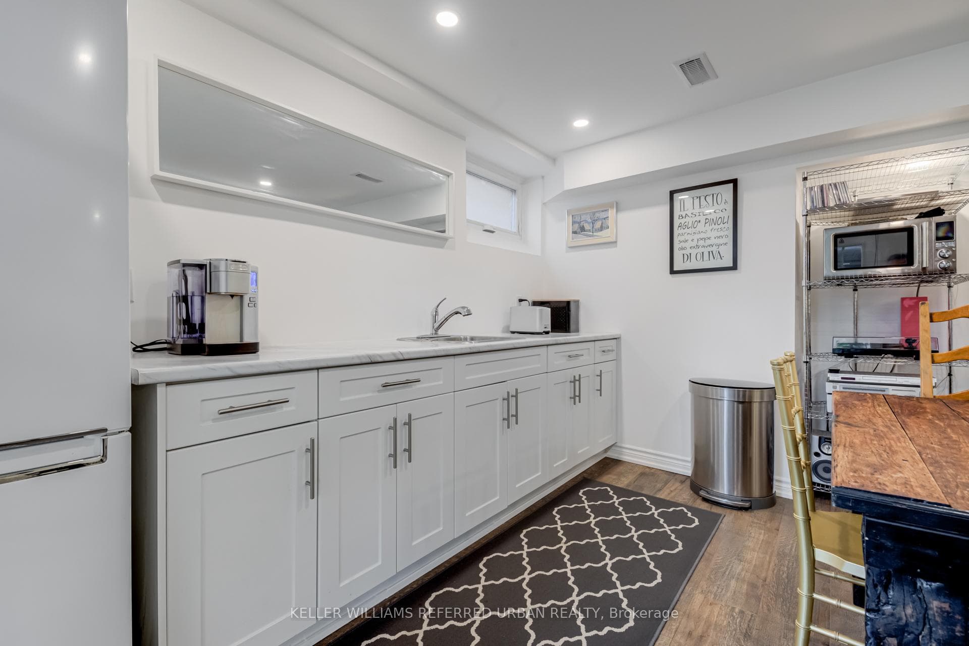 860 Apple Gate Court photo 30