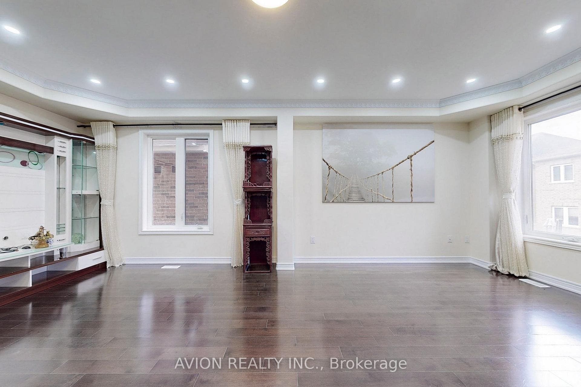 16 MOWDER Drive photo 5