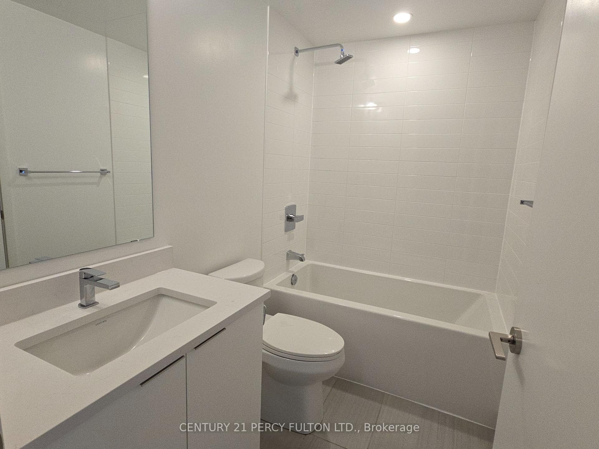 2033 Kennedy Road Unit 320 photo 12