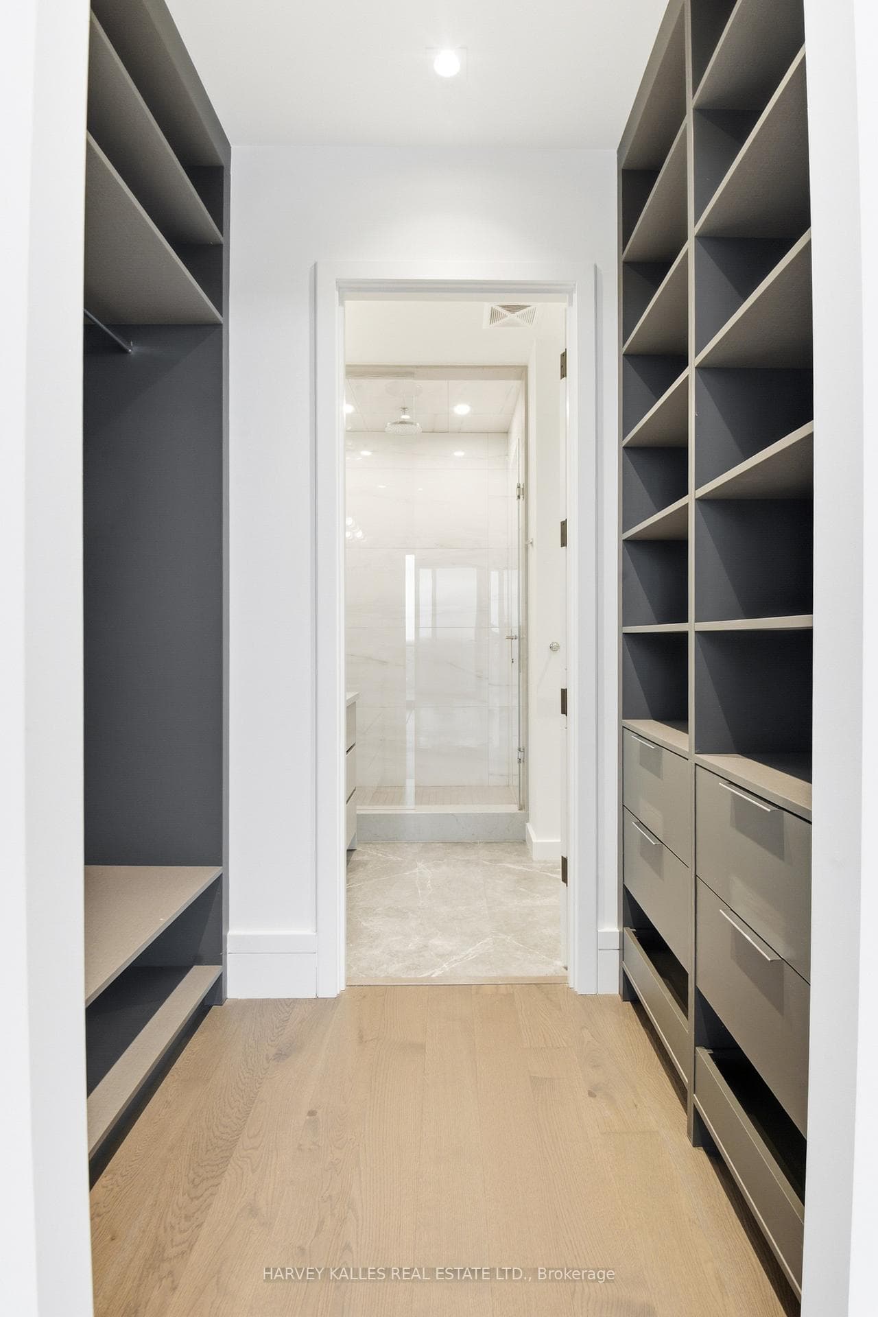 215 Lonsdale Road Unit 1602 photo 21