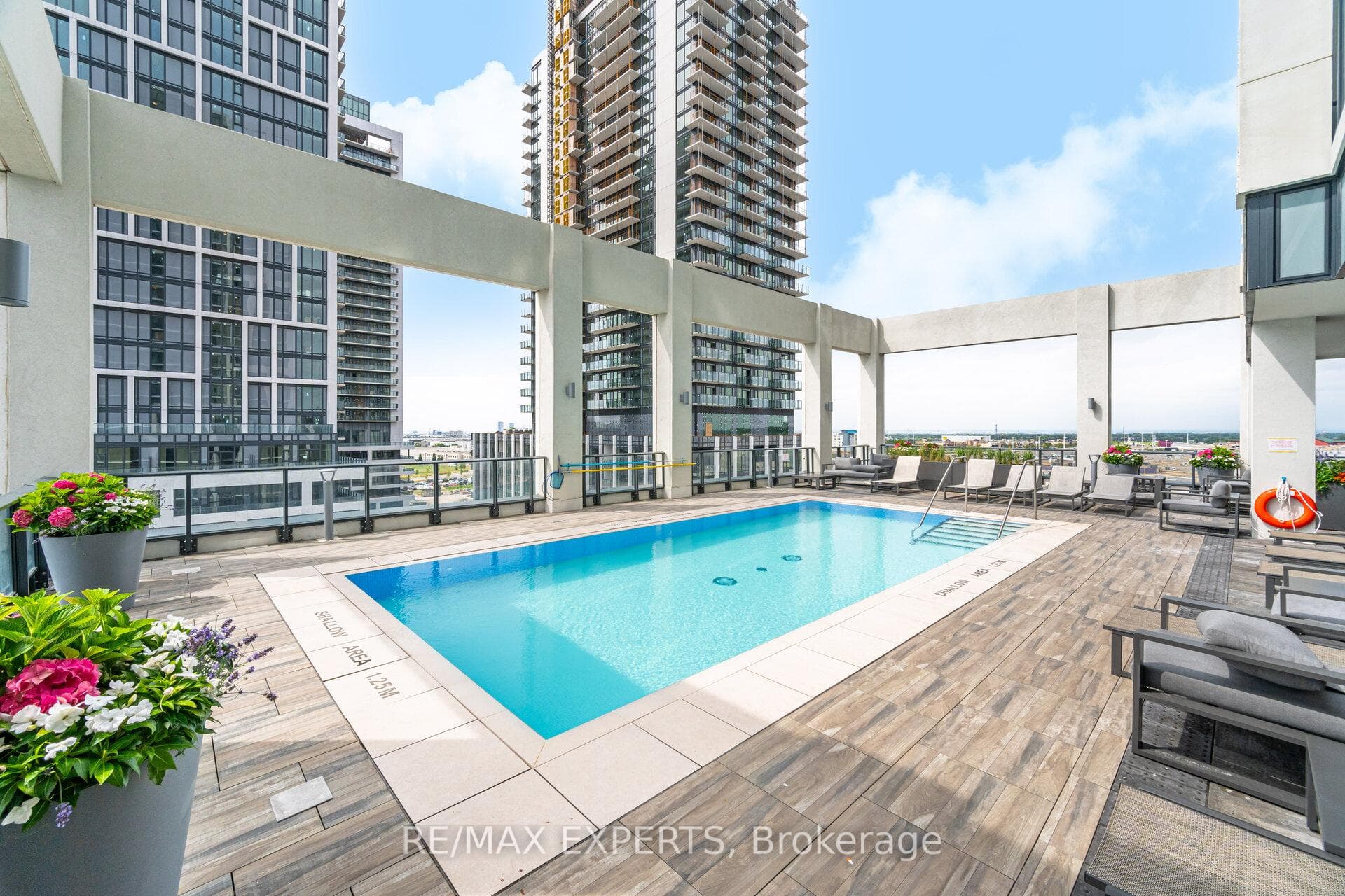 9000 Jane Street Unit 221 photo 21