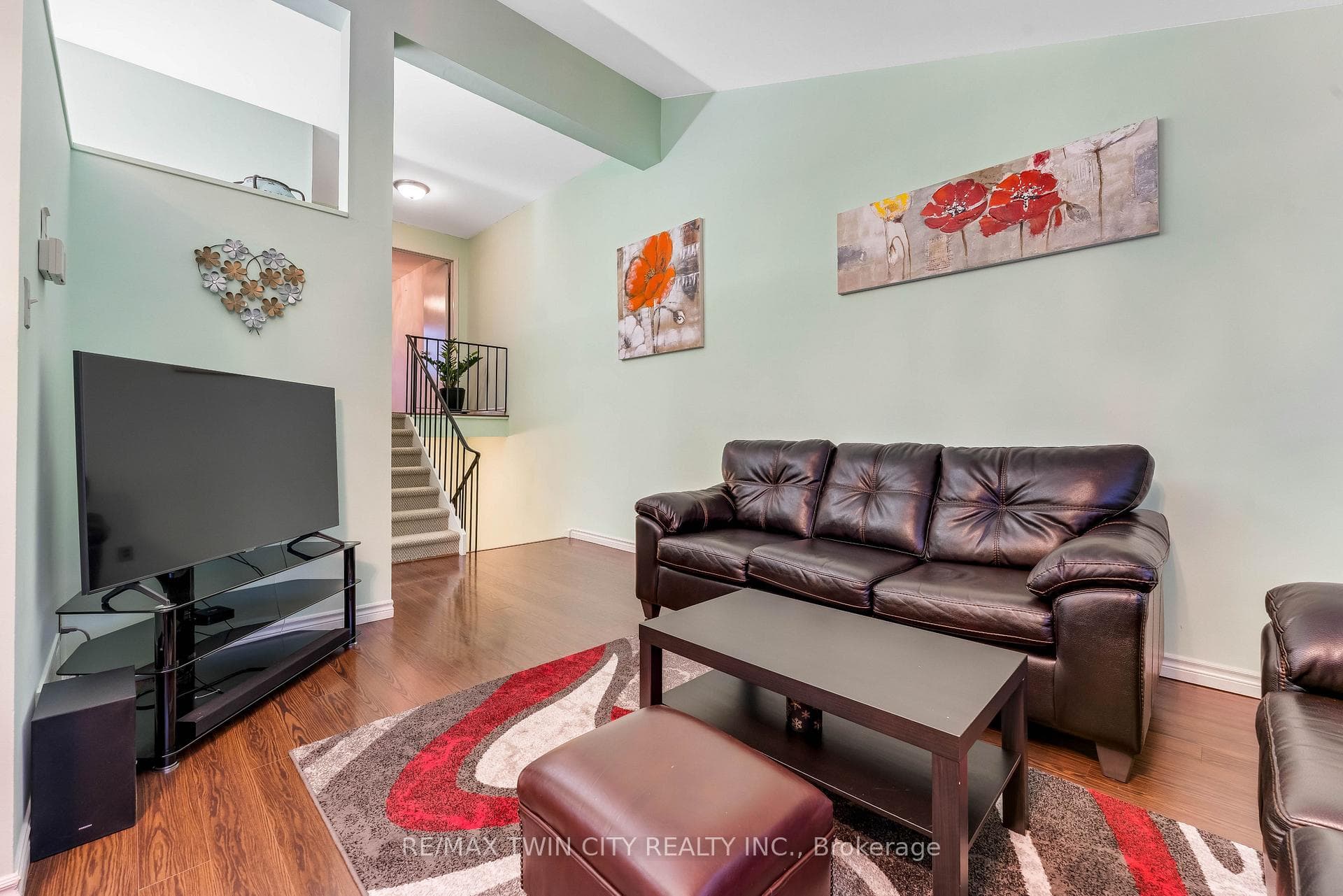86 Overlea Drive photo 16