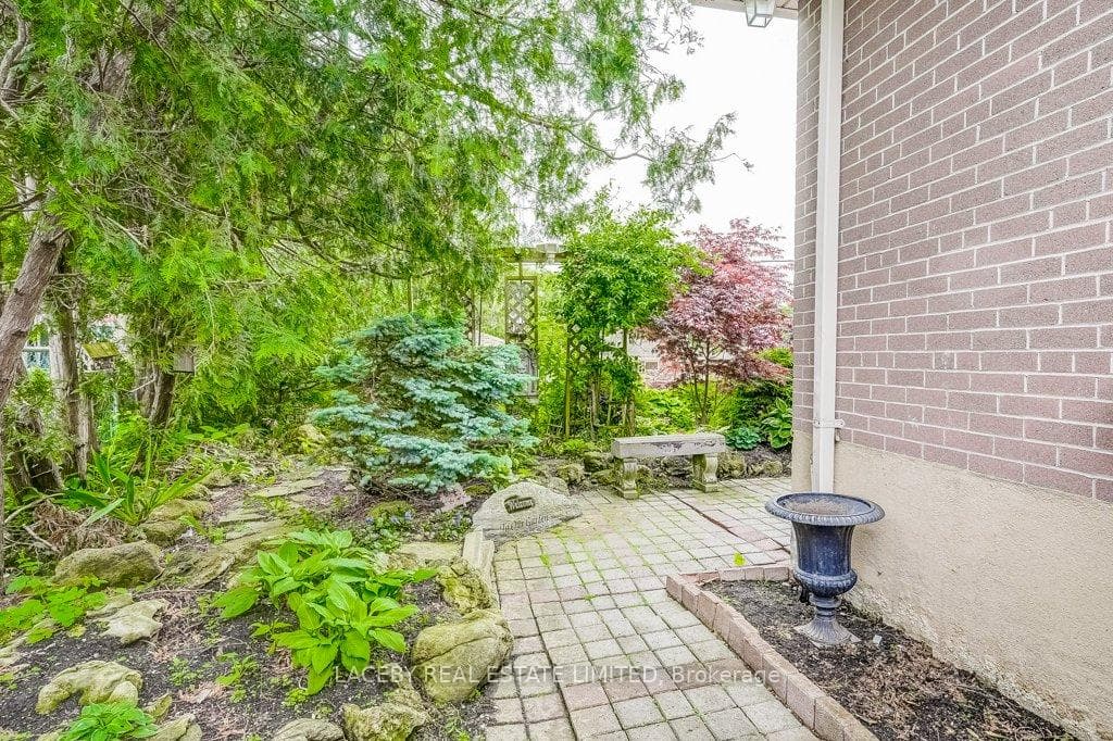 26 Webster Drive photo 18