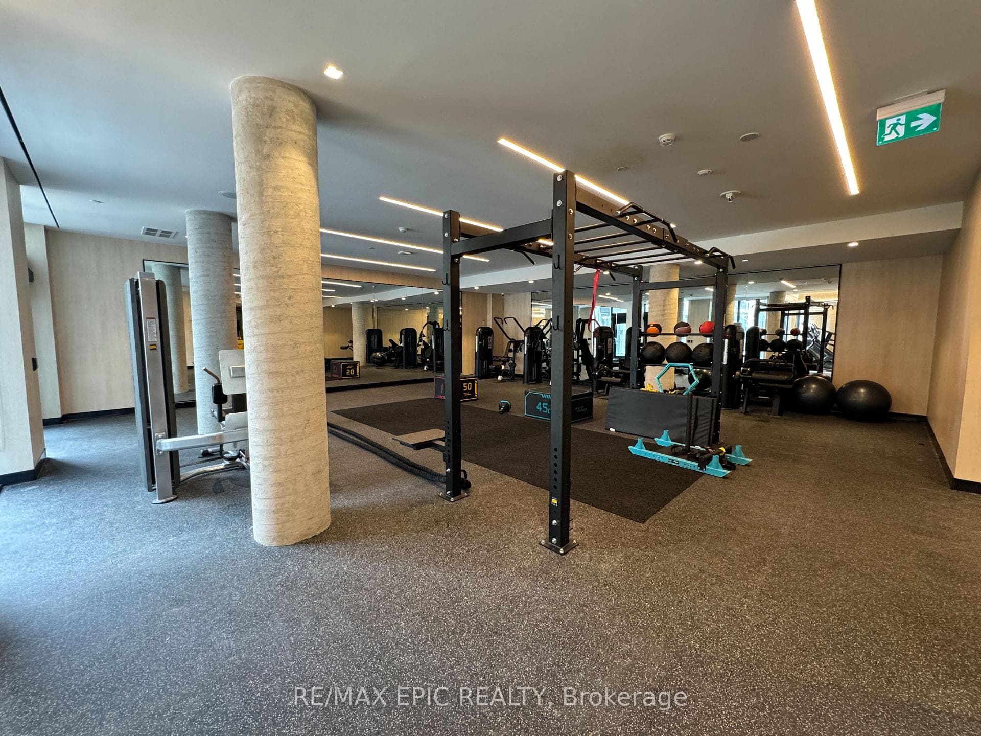 2020 Bathurst Street Unit PH21 photo 24