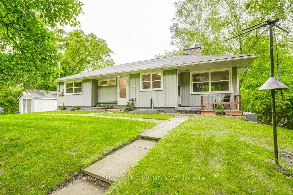 872 Lake Drive photo 2