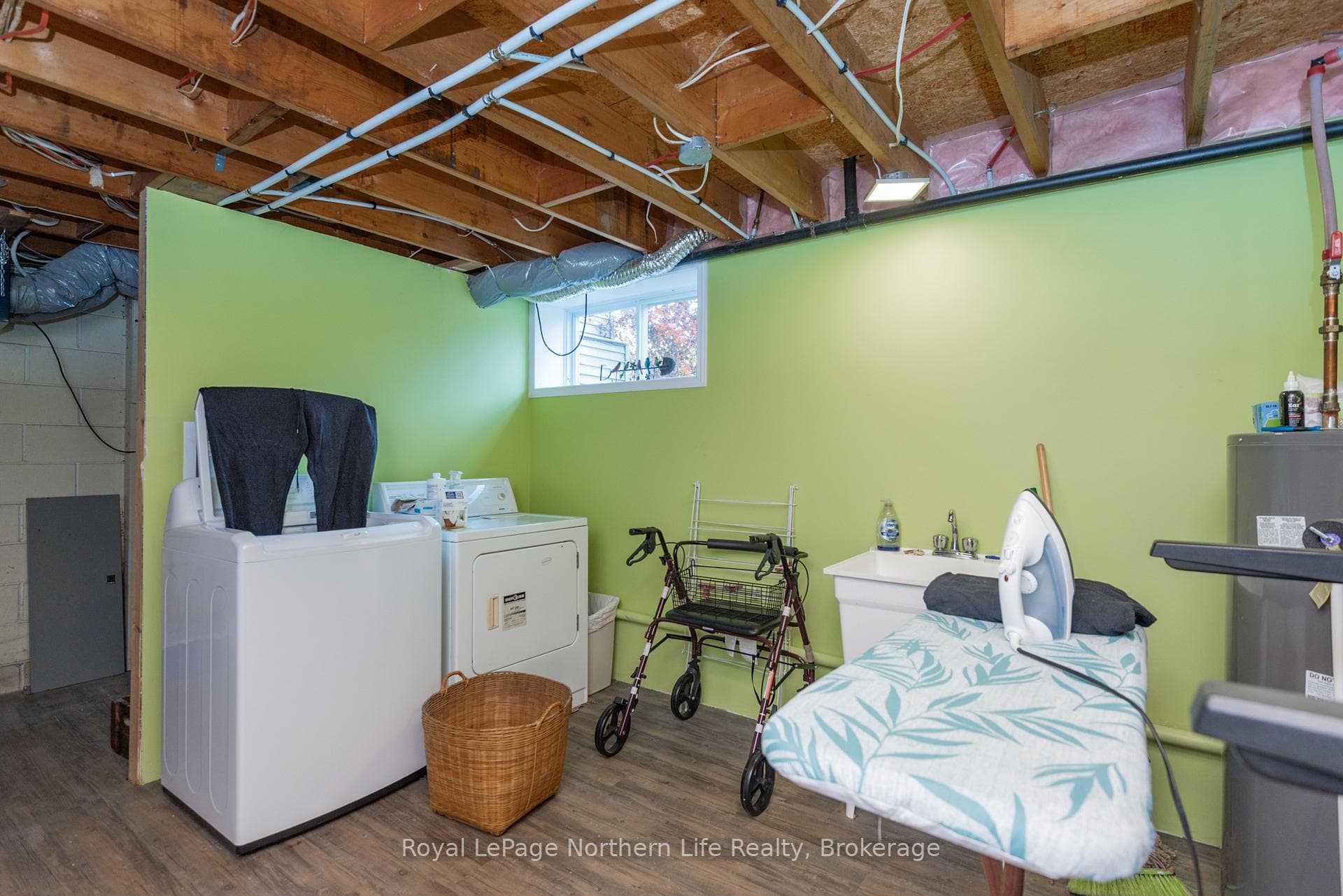 809 CAMERON Road photo 44