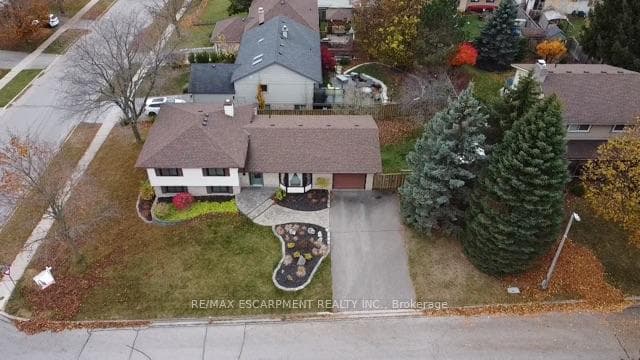 2 Jodi Place photo 24