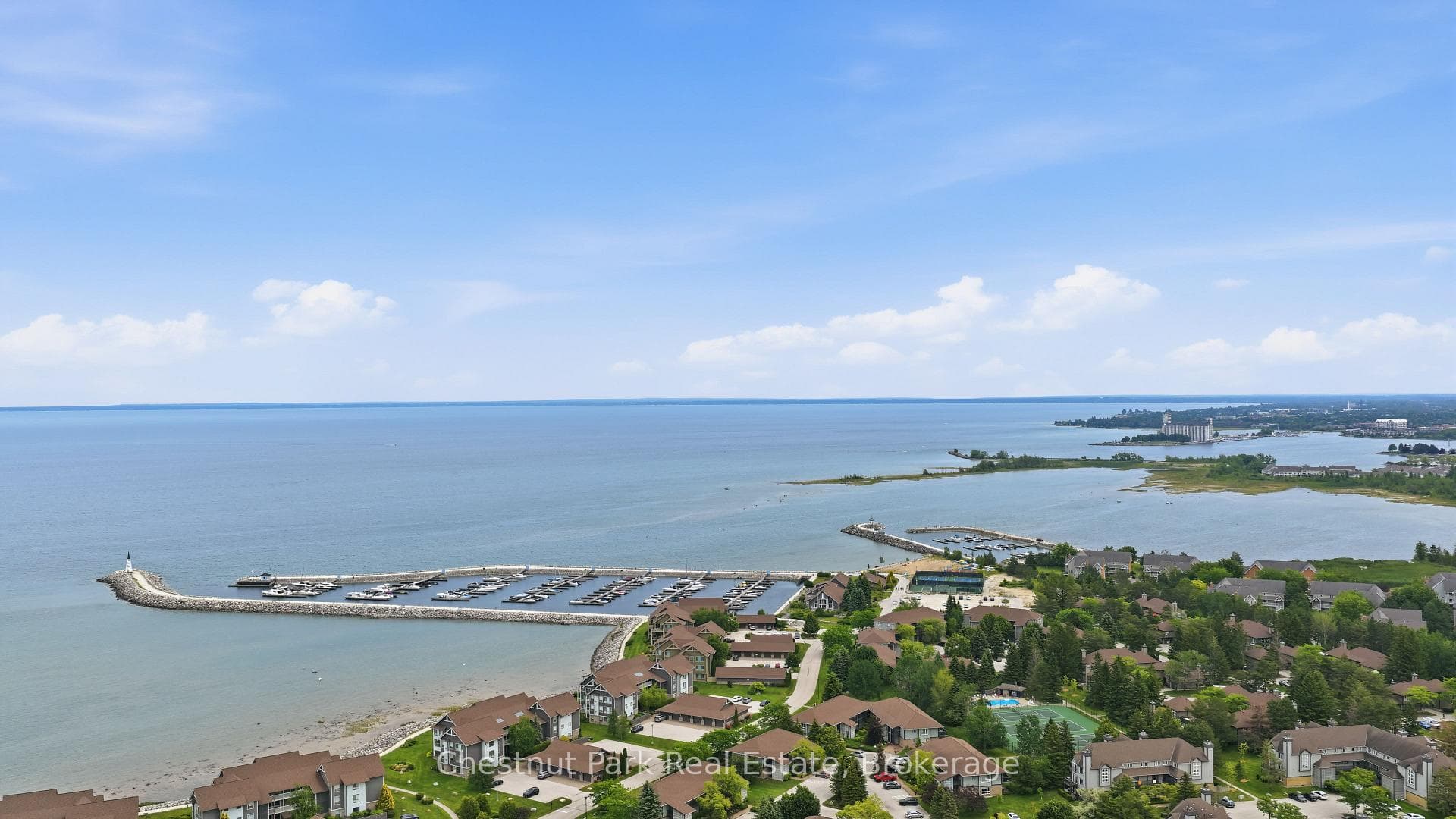 504 Mariners Way photo 2