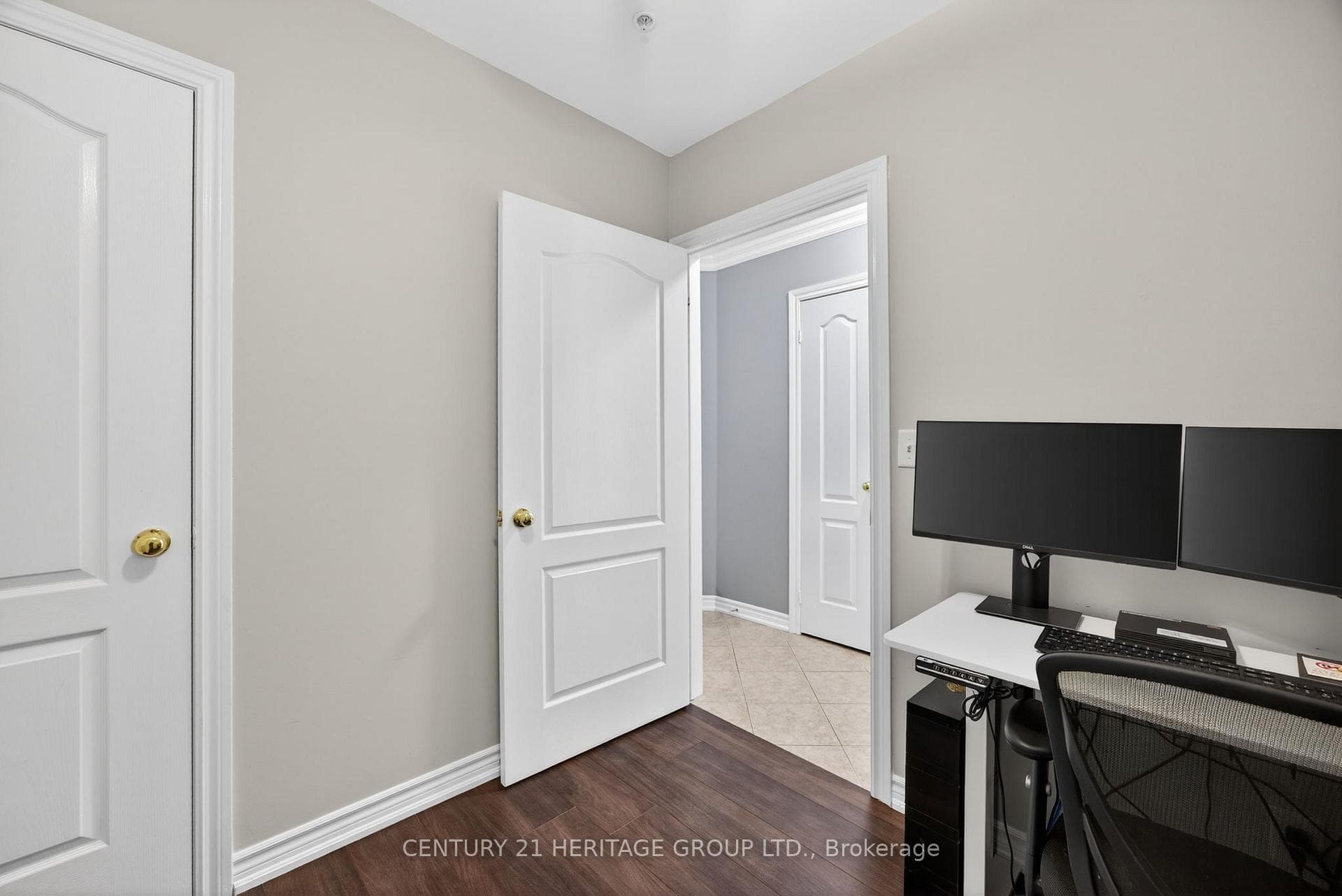 112 Simcoe Road Unit 214 photo 14