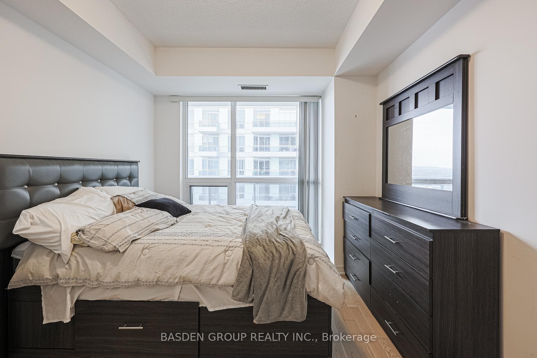 9191 Yonge Street Unit 1004SW photo 24
