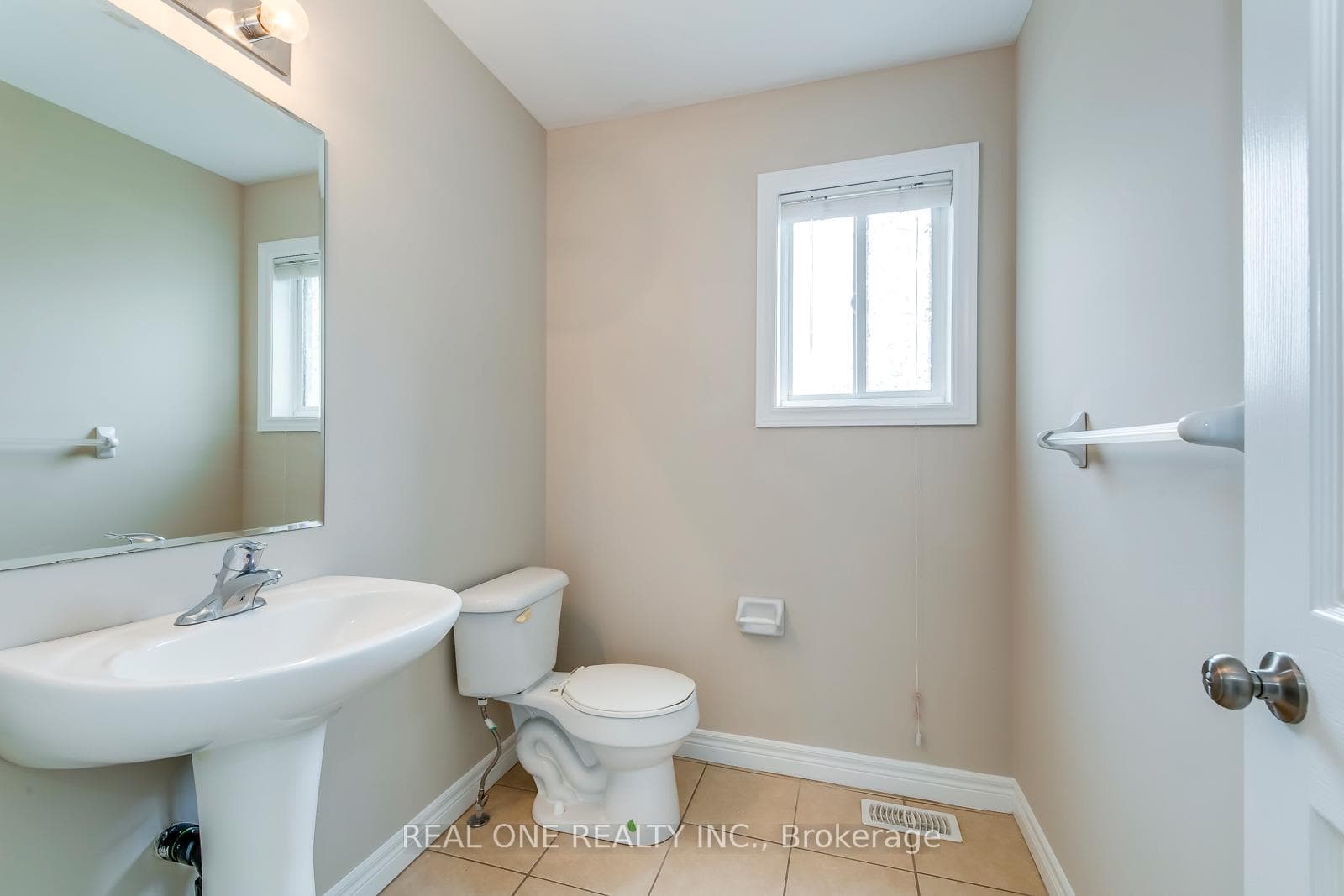 344 Eastview Road Unit A photo 14