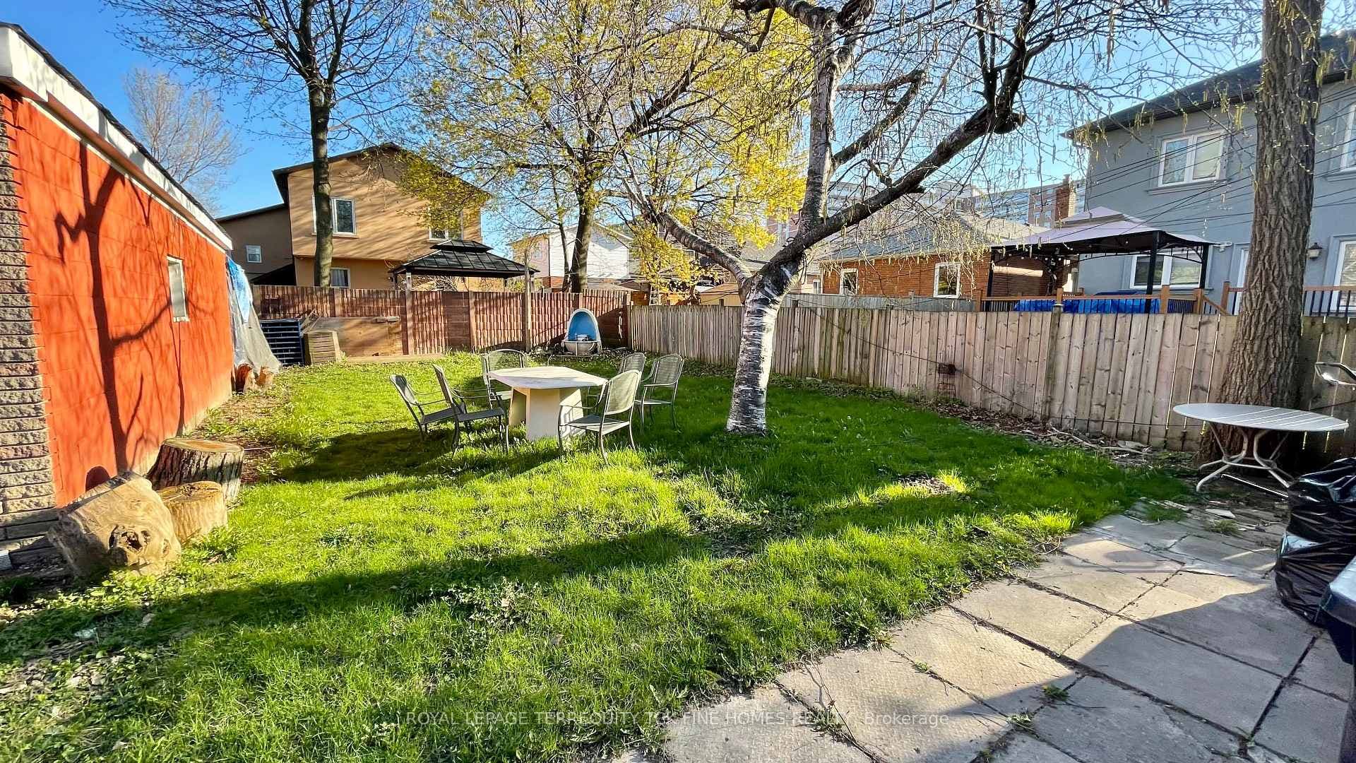 3 Ivordale Crescent Unit Lower photo 15