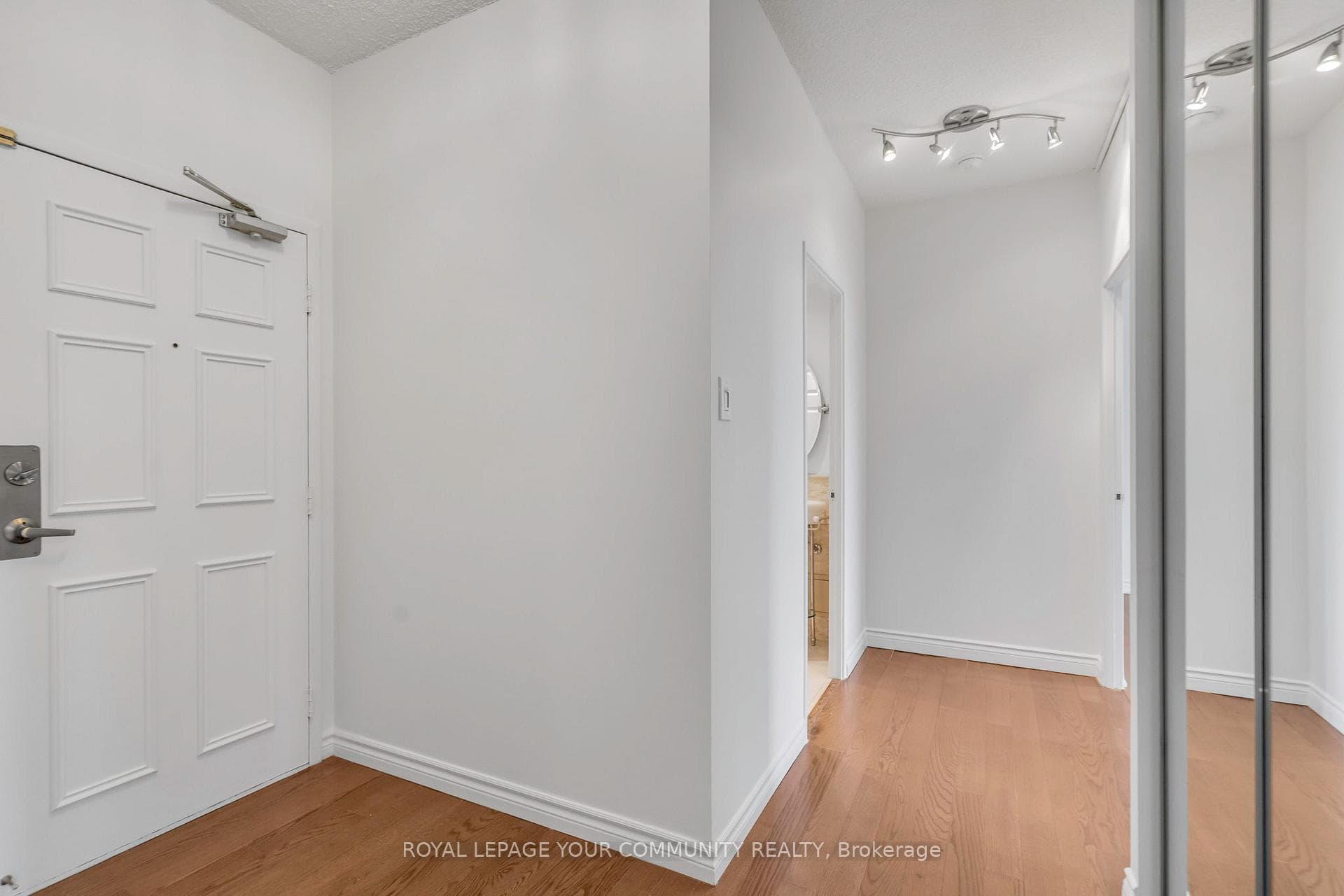 86 Gloucester Street Unit 1408 photo 19