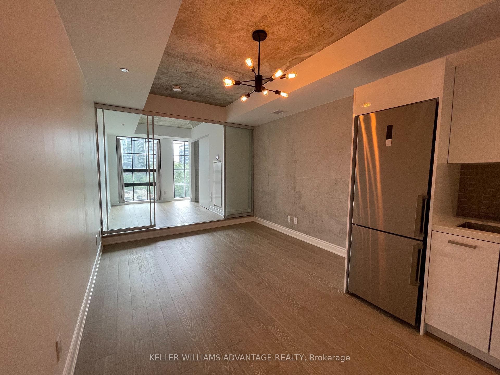 608 Richmond Street Unit 513 photo 25