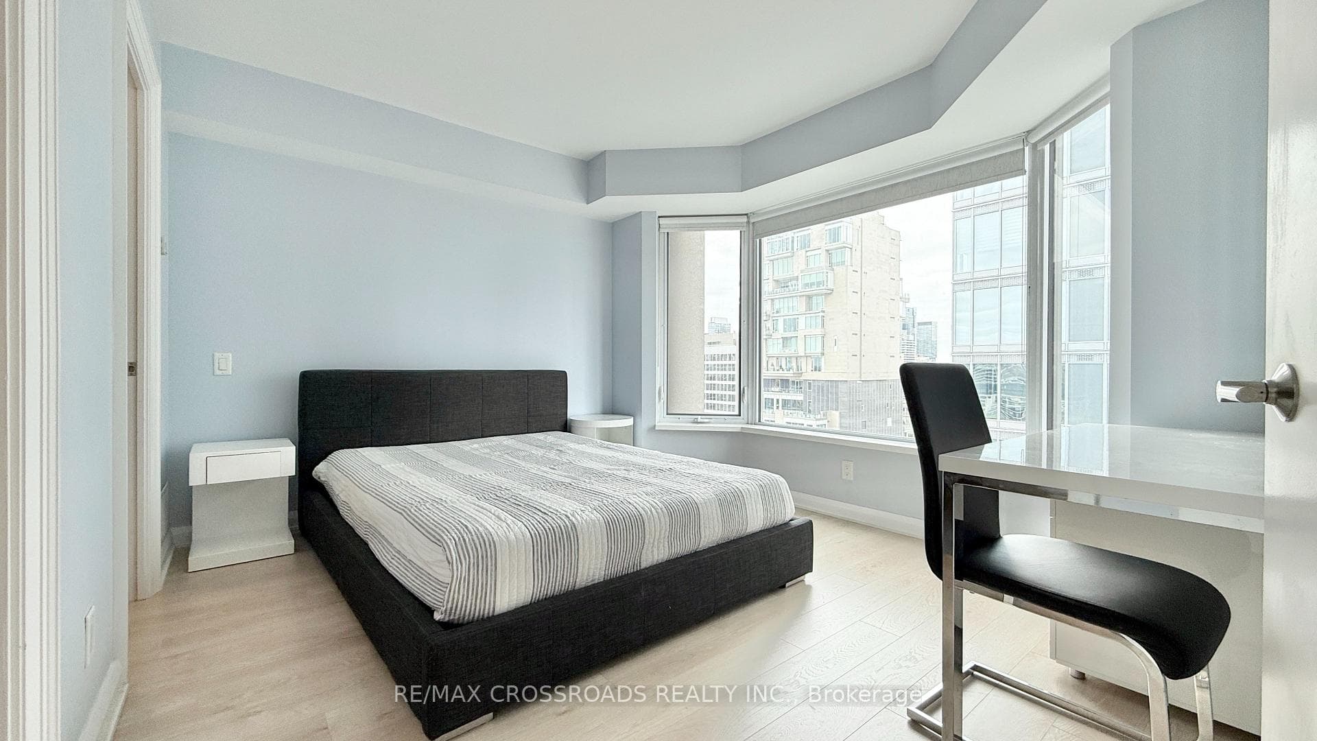 155 Yorkville Avenue Unit 2108 photo 7