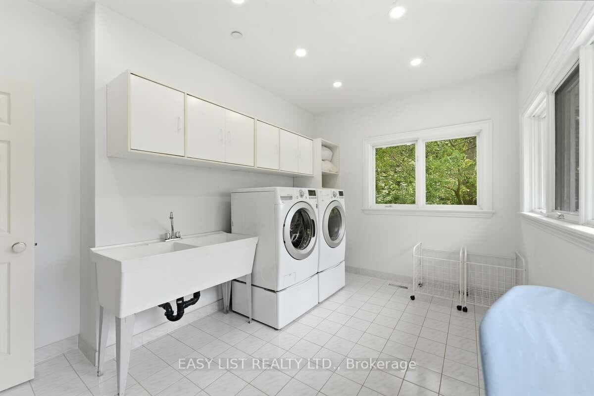 28 Marchbrook Circle photo 46
