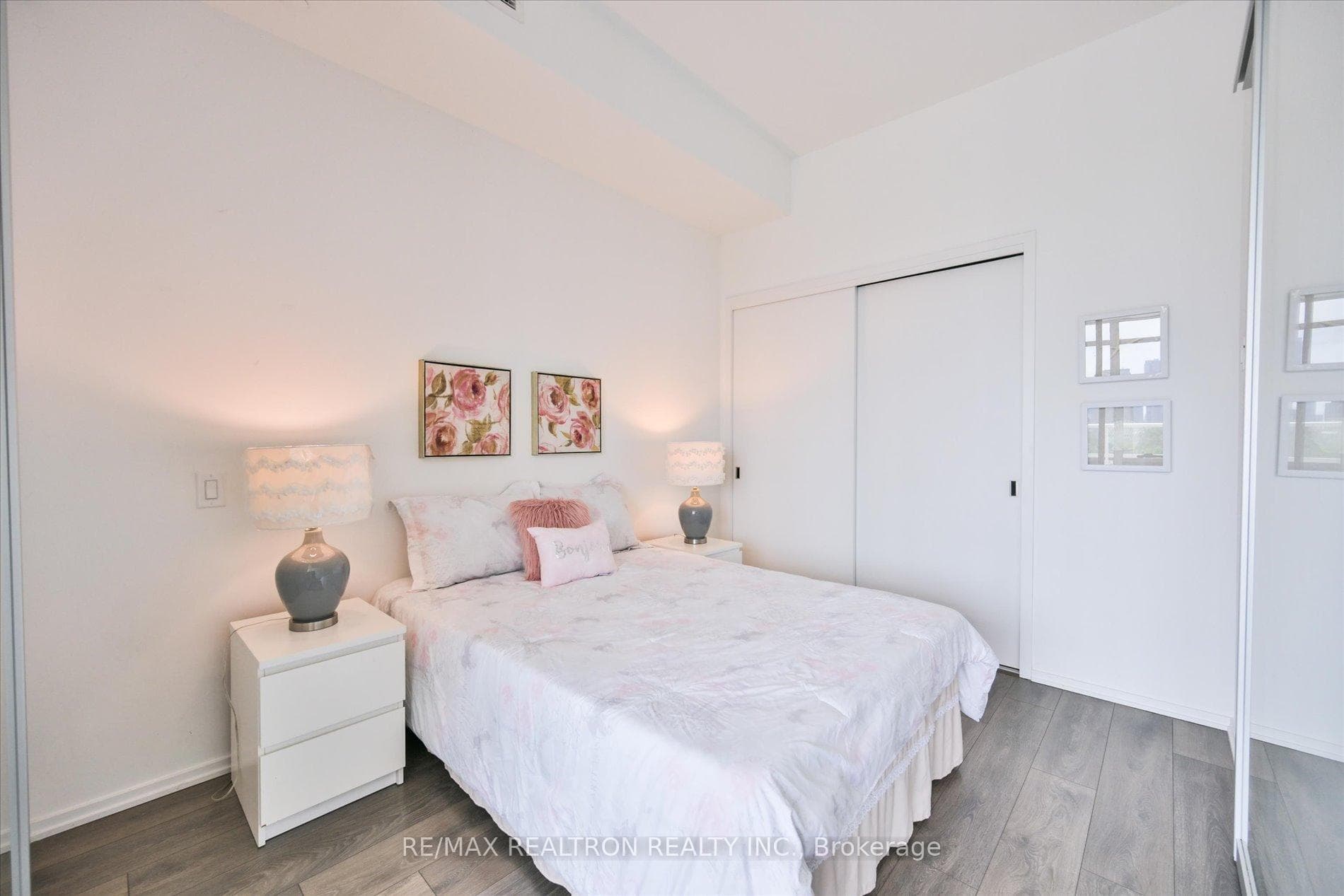 783 Bathurst Street Unit 706 photo 12