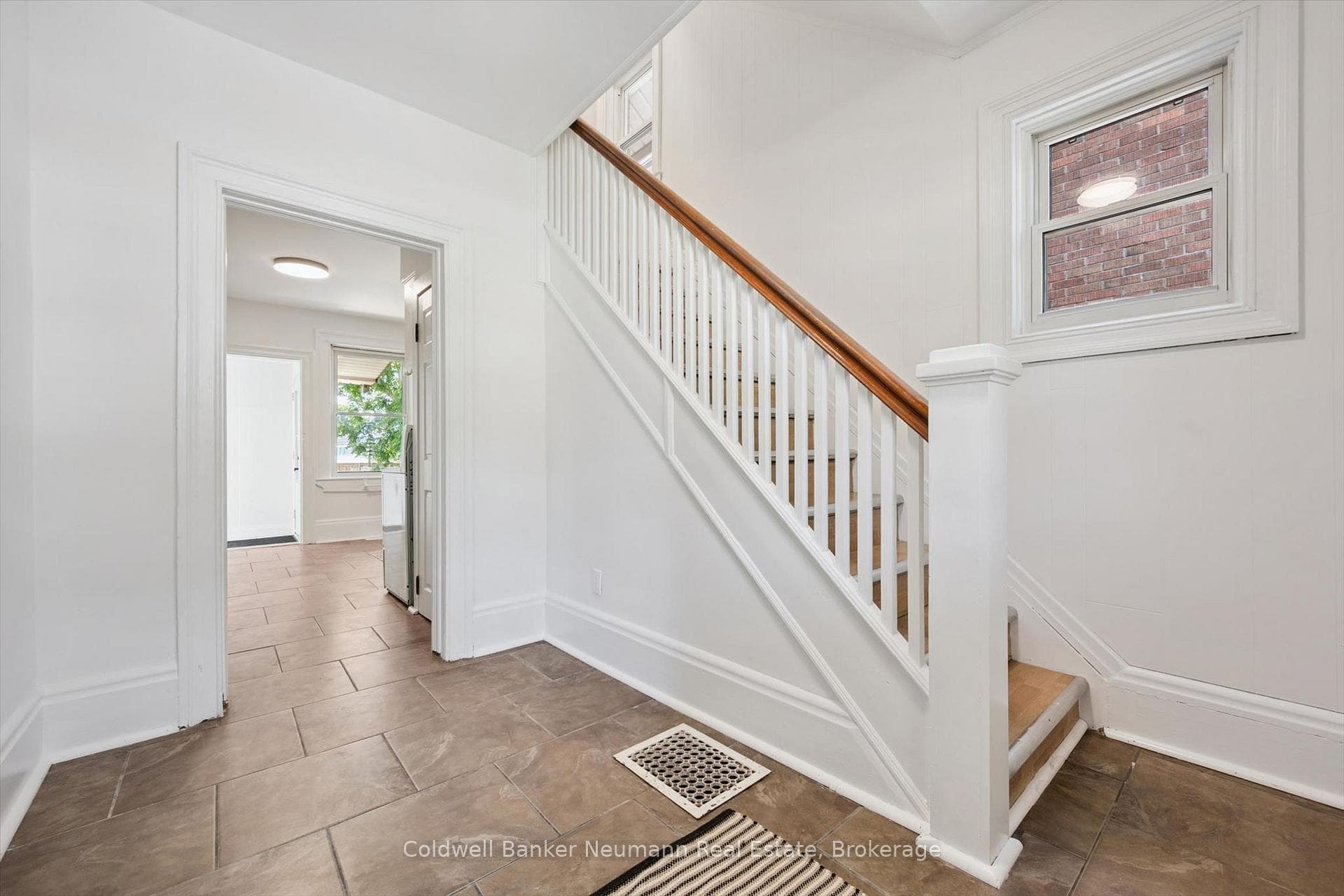 179 Elizabeth Street photo 6