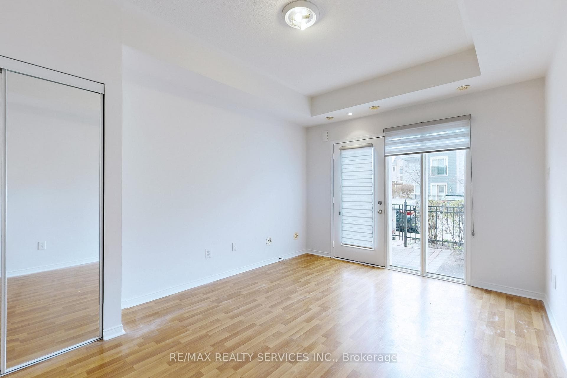 60 Fairwood Circle Unit 93 photo 7