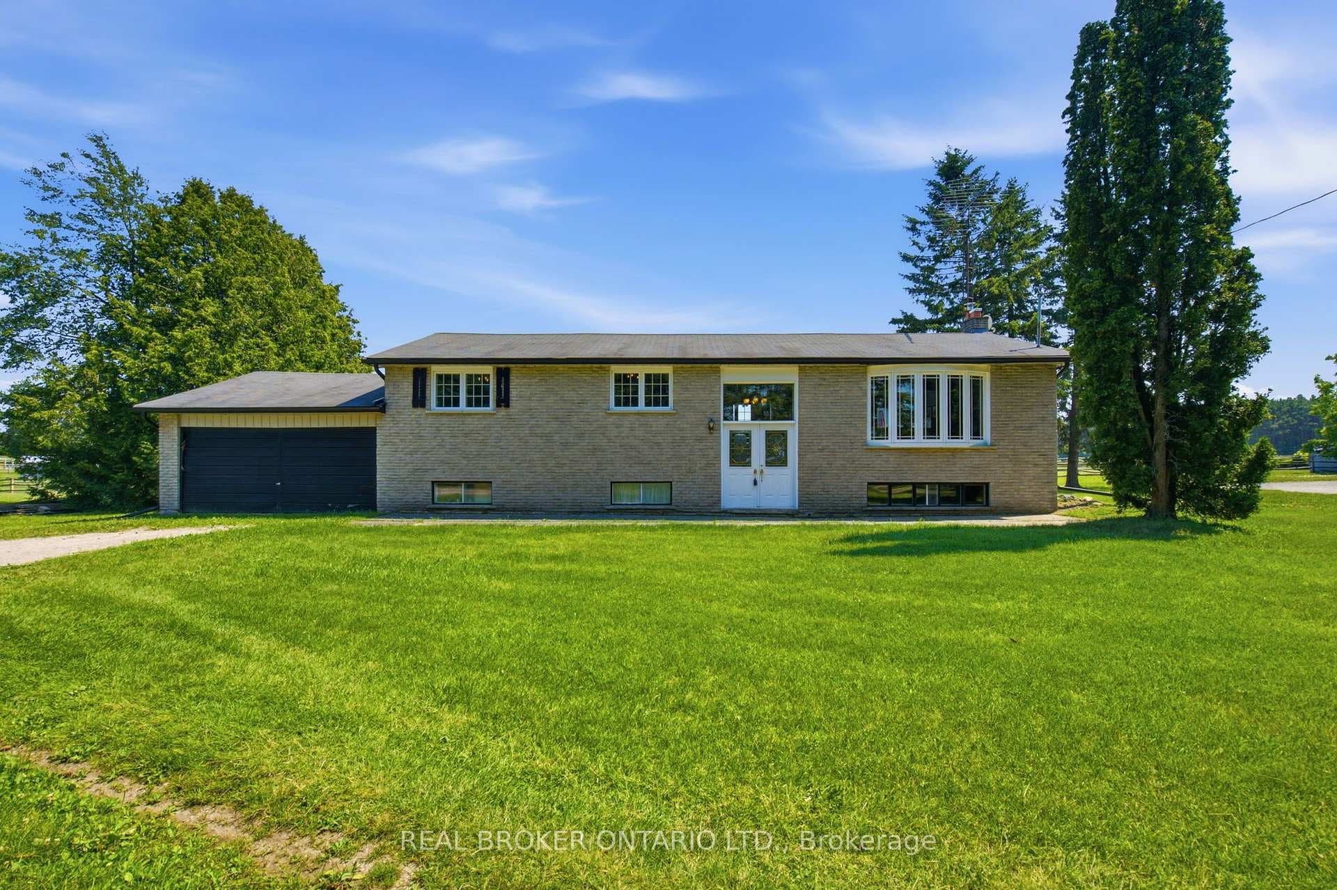 785 Reid Road photo 5